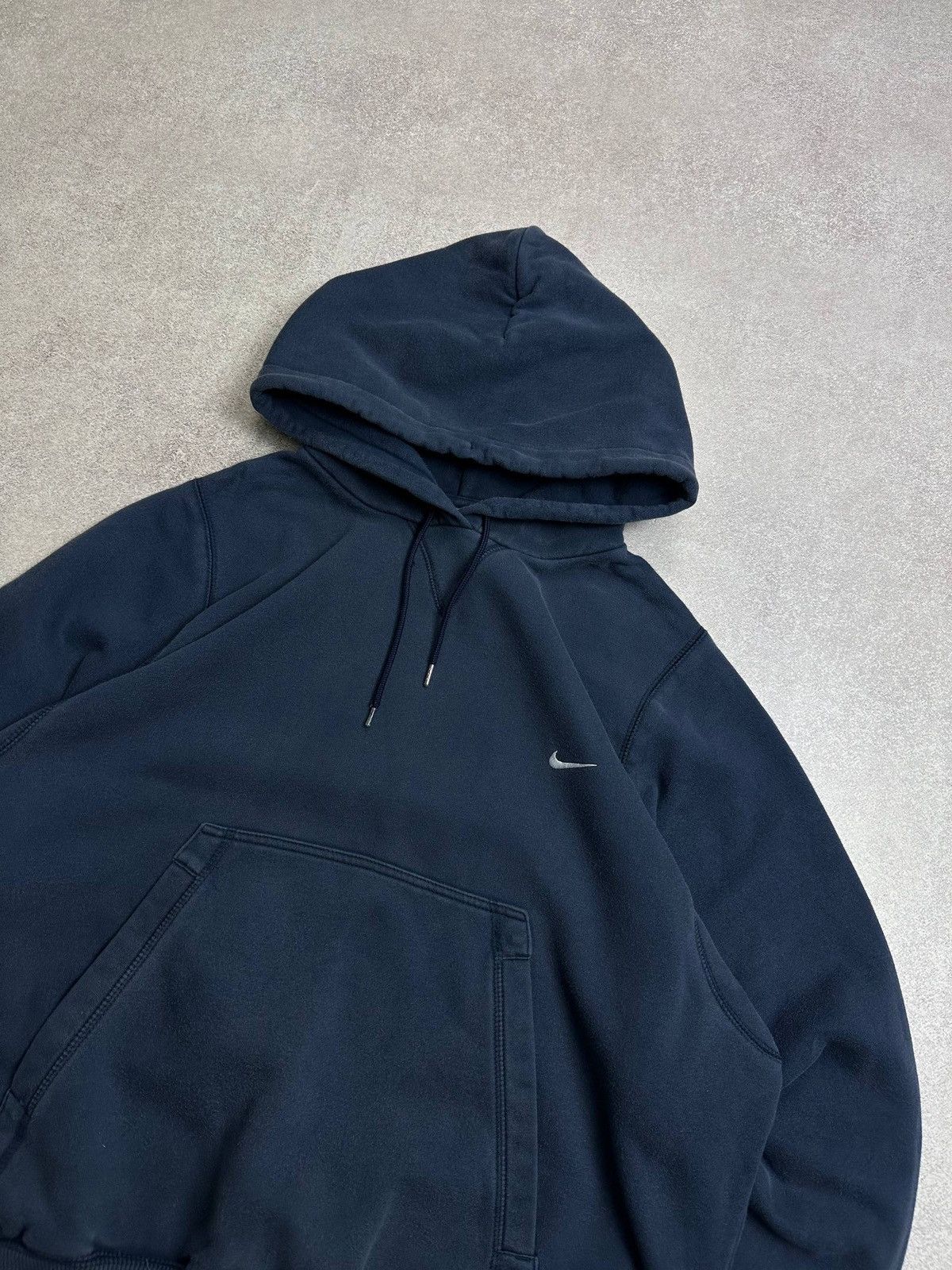 Nike Vintage 90s Nike Swoosh Boxy Hoodie Rare Y2K L Size US L / EU 52-54 / 3 - 3 Thumbnail