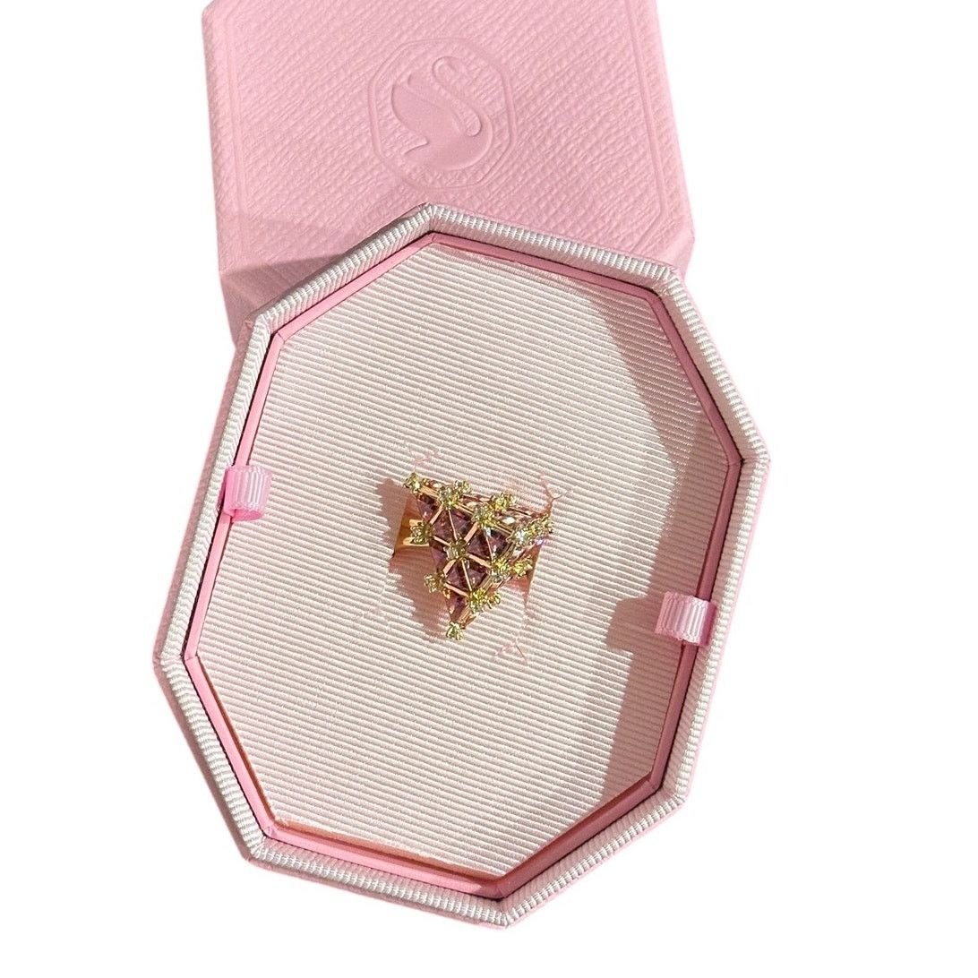 Swarovski Swarovski Curiosa cocktail ring Triangle cut Size 8 / 58 Size ONE SIZE - 1 Thumbnail