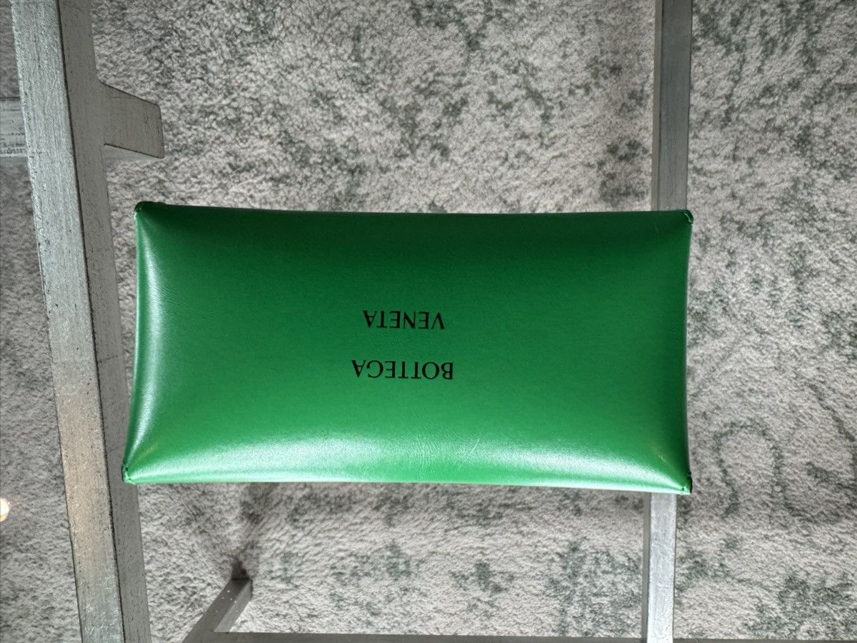 Bottega Veneta Bottega Veneta Cat-Eye Sunglasses -MINT Size ONE SIZE - 3 Thumbnail