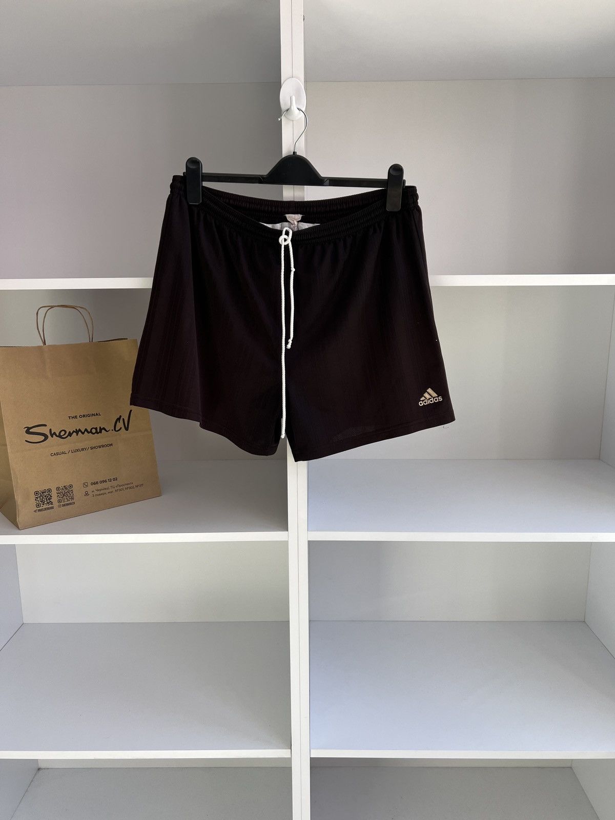 Adidas × Vintage Vintage Adidas streetwear 90s style shorts Size US 32 / EU 48 - 1 Thumbnail