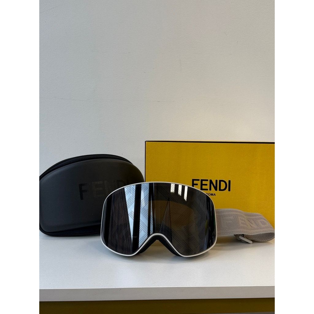 Fendi NEW Fendi FE40152U 20C Grey Ski Snowboard Goggles $730 Size ONE SIZE - 2 Thumbnail