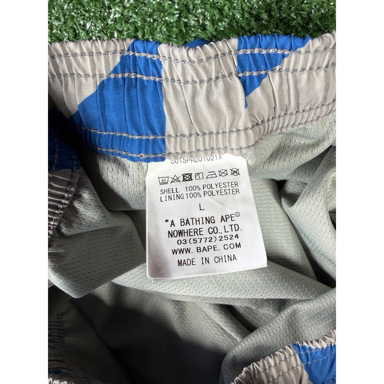 Bape Bape Bapesta Pattern Grey Beach Shorts Size XL Size US 35 - 5 Thumbnail