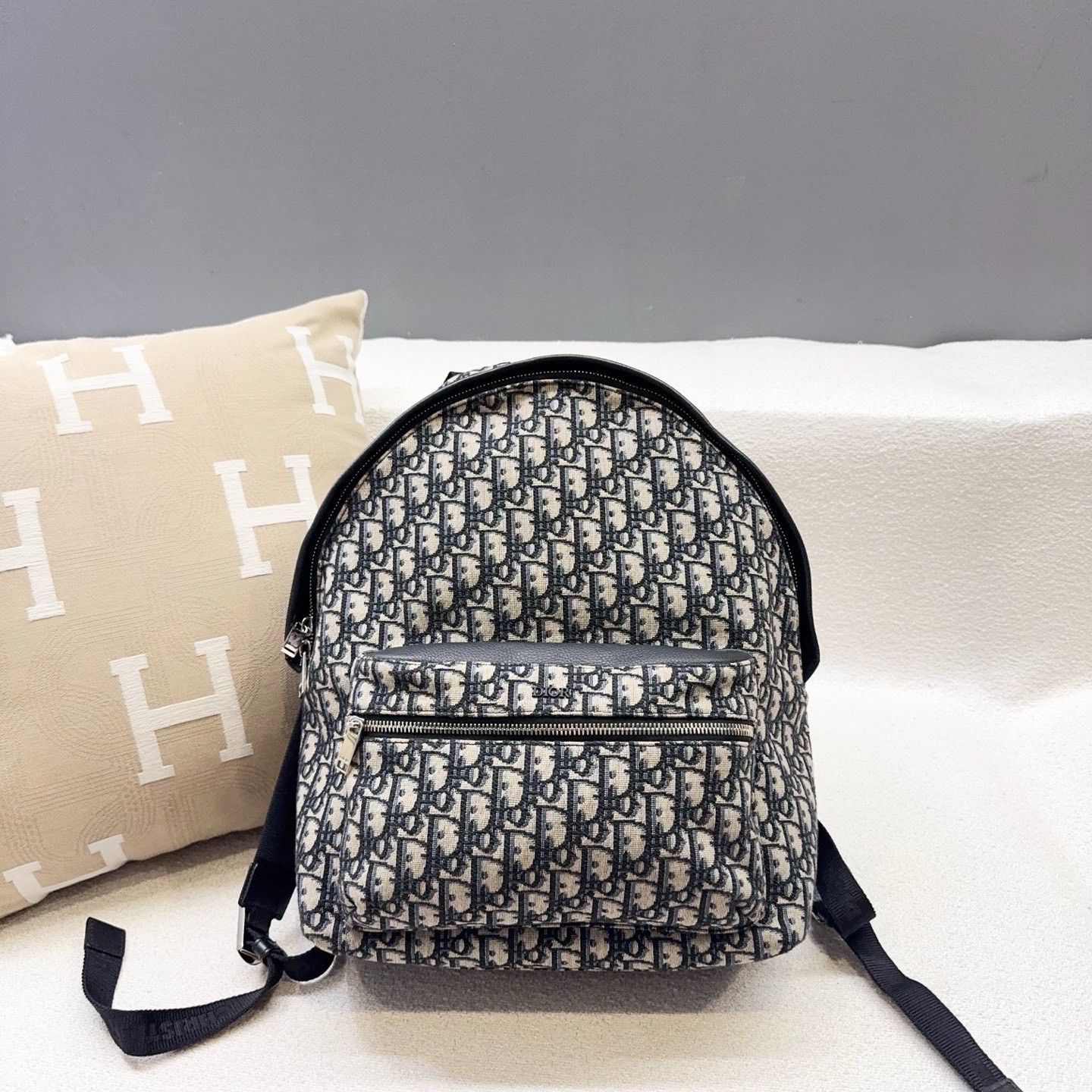 Dior Pre-loved Bag Very good condition Size ONE SIZE - 1 Thumbnail