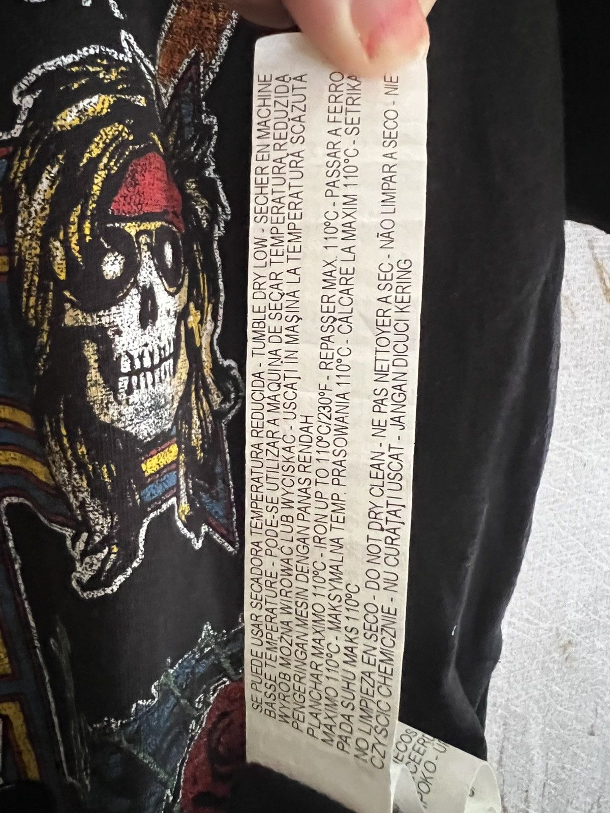 Zara GUN N ROSE LOGO 1998 TOUR TSHIRT Size US L / EU 52-54 / 3 - 12 Thumbnail