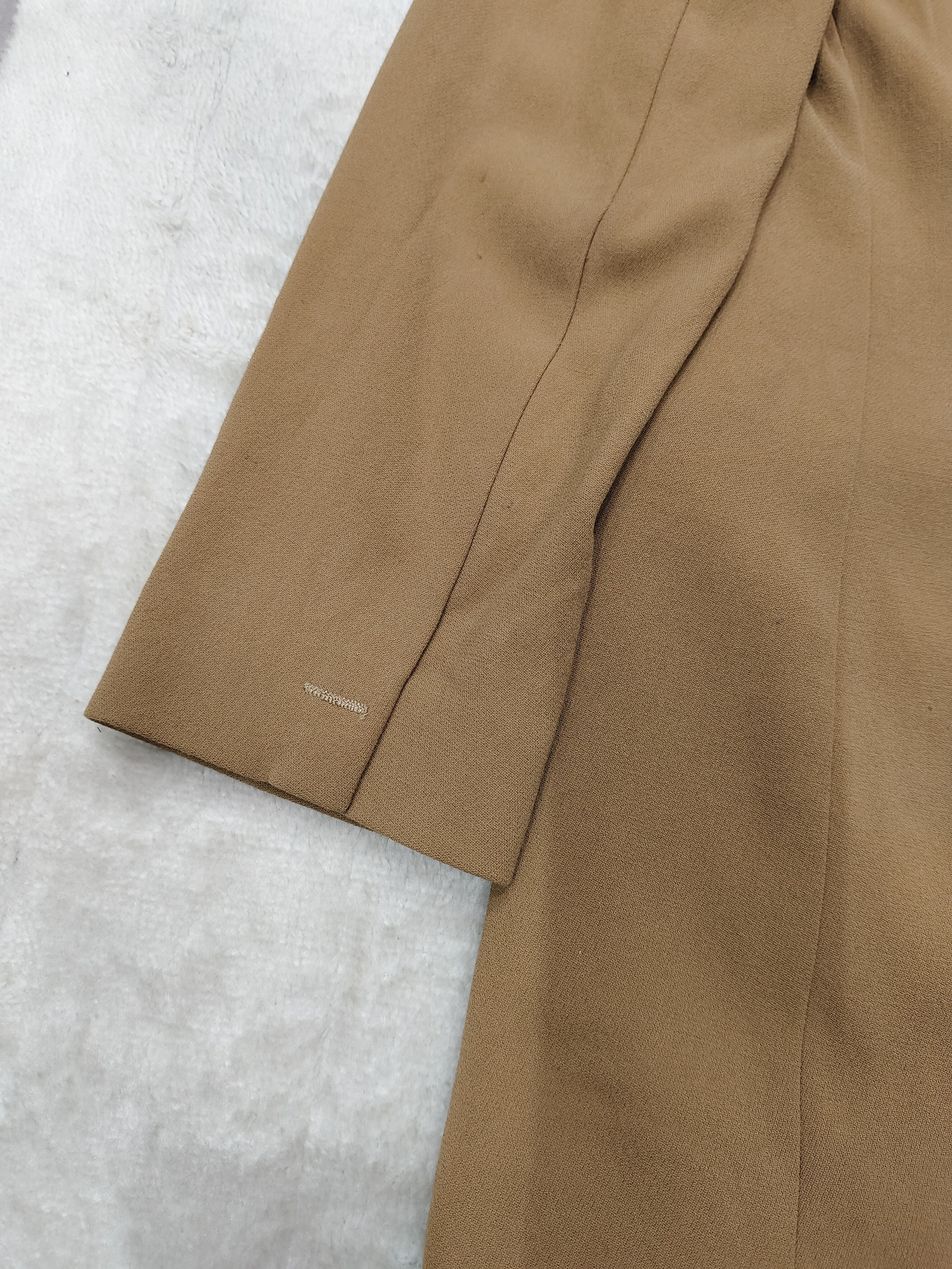 Giorgio Armani 90s Giorgio Armani- Archive Camel Soft Tailored Wool Blazer Size L / US 10 / IT 46 - 6 Thumbnail