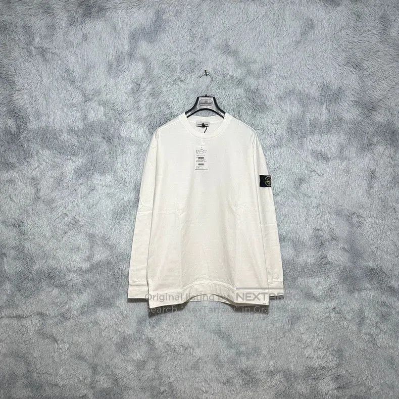 Stone Island White Crewneck Sweatshirt.