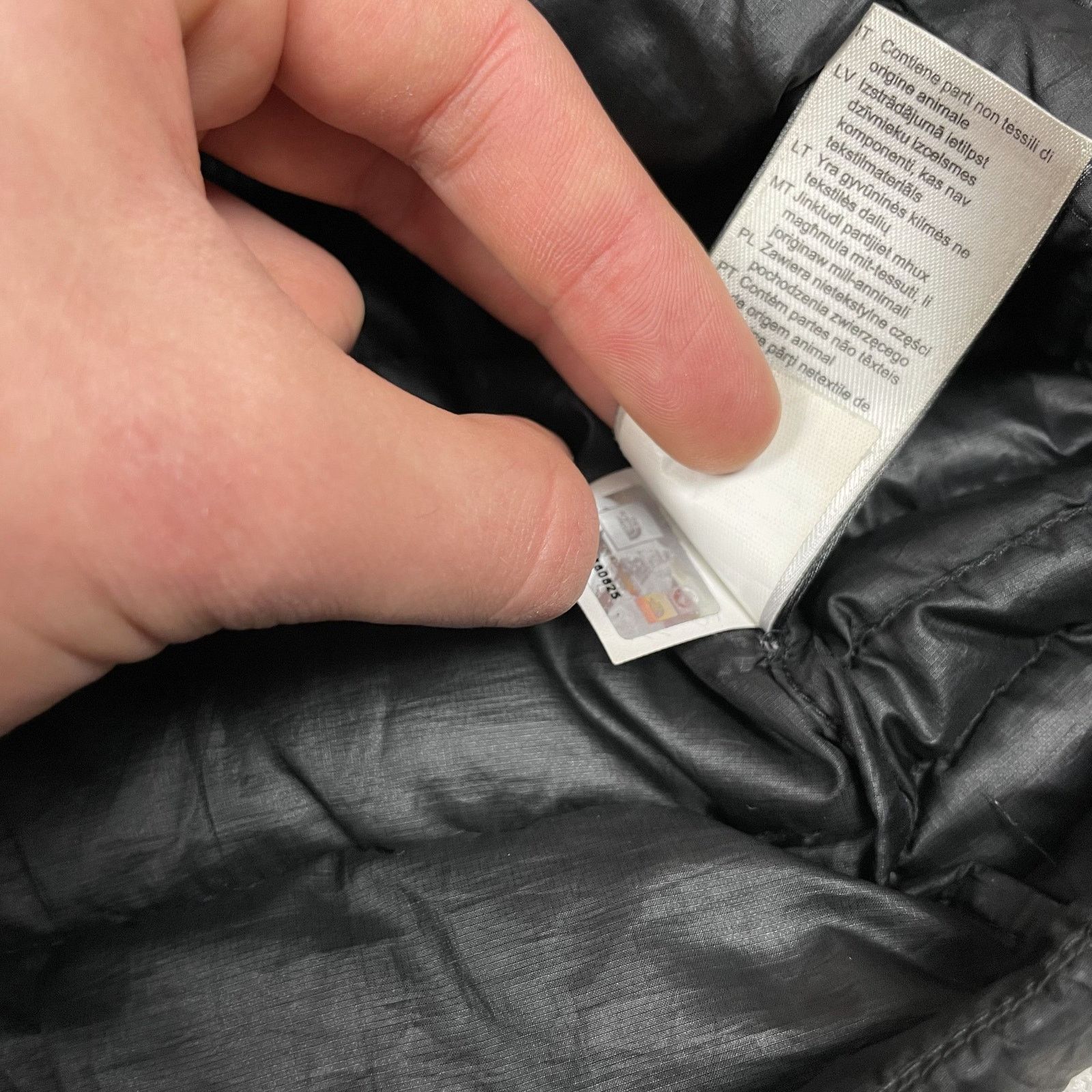 The North Face The North Face 700 Men's Black Long Sleeve Full Zip Jacket S Size US S / EU 44-46 / 1 - 15 Thumbnail