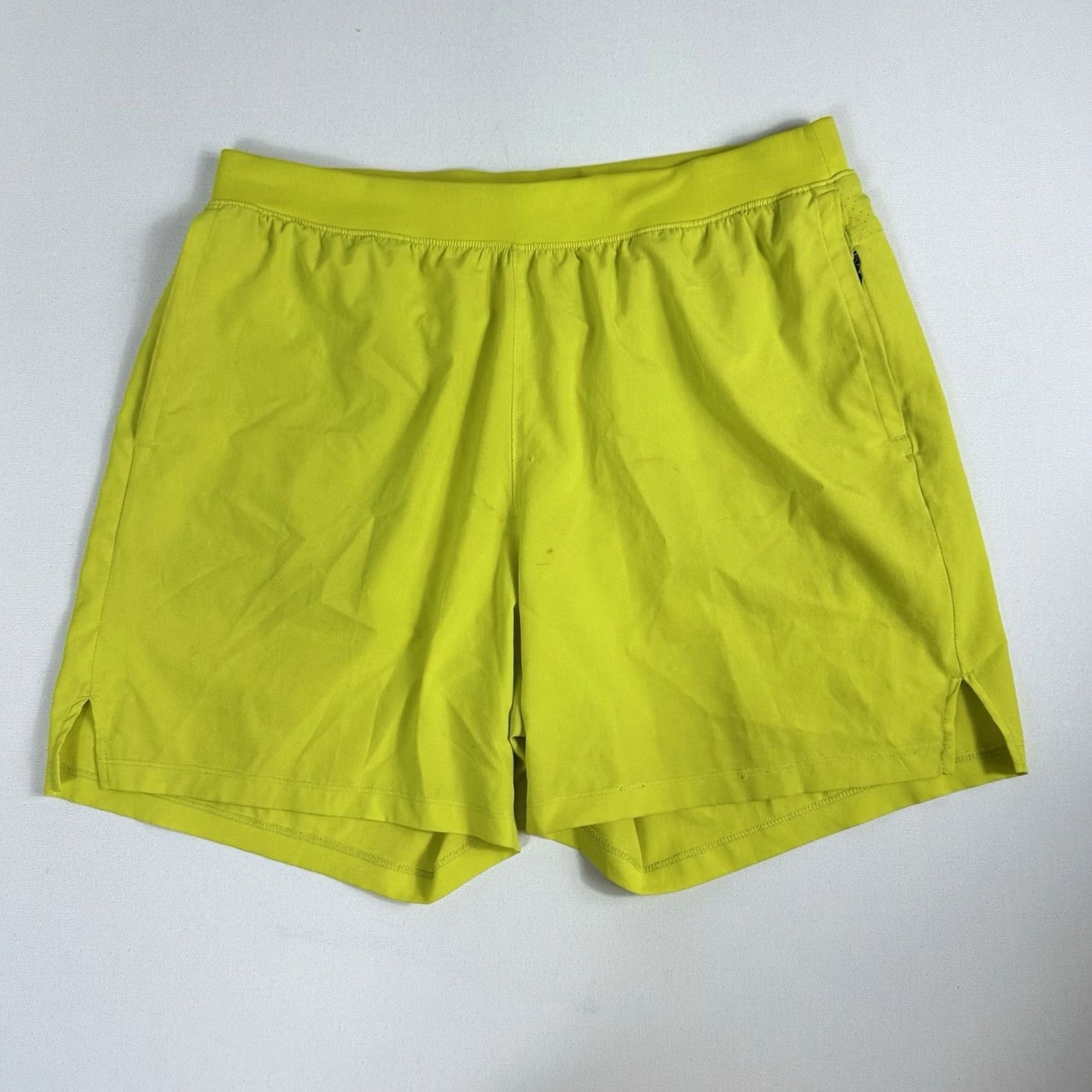 Old Navy Old Navy Go-Dry Shorts Men's Large Yellow Pockets Active Go Gym Train 6 inches Size US 33 - 2 Thumbnail