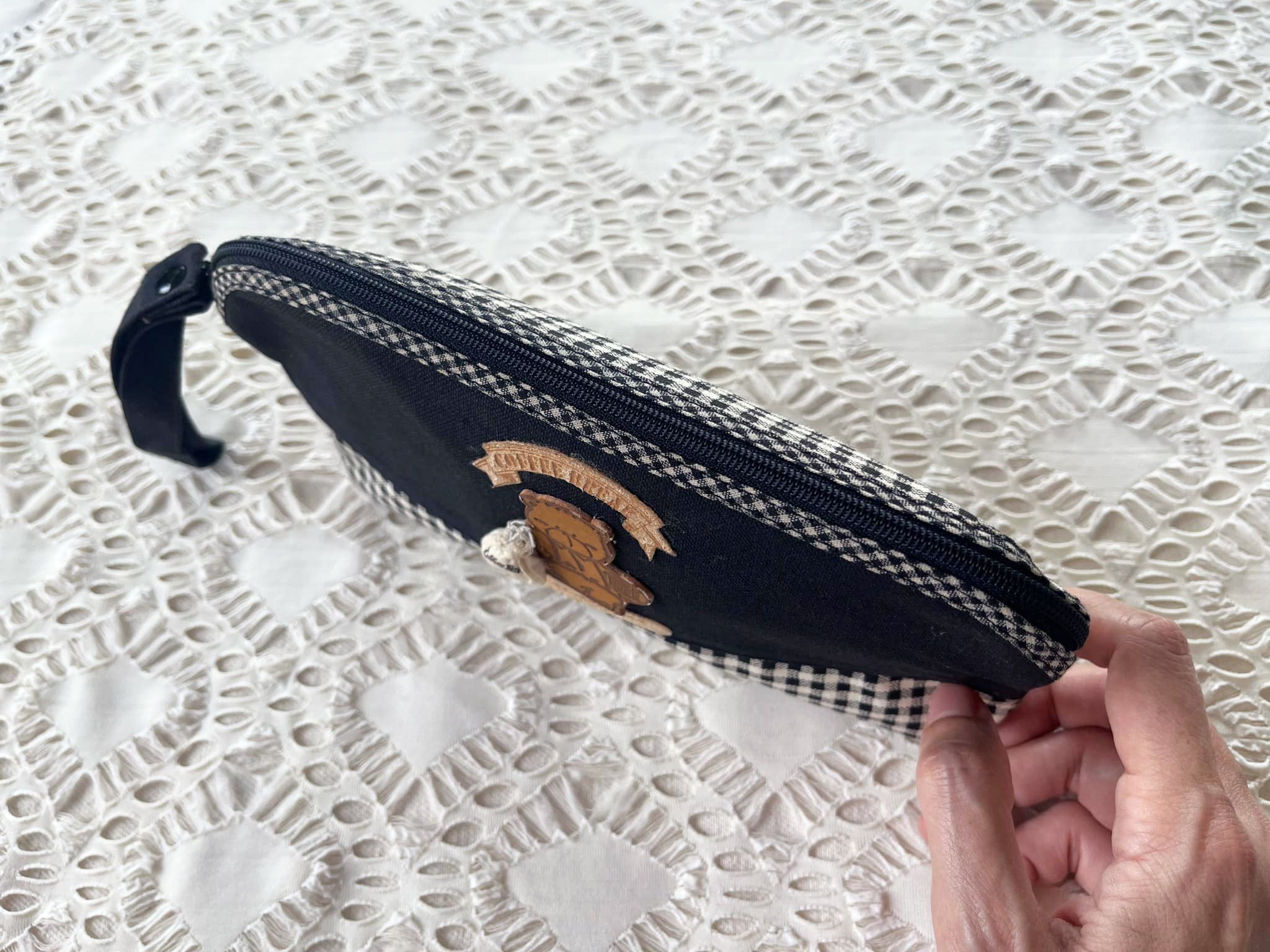 Vintage 80s black and White Gingham Cutie cosmetic bag with strap Size ONE SIZE - 8 Thumbnail