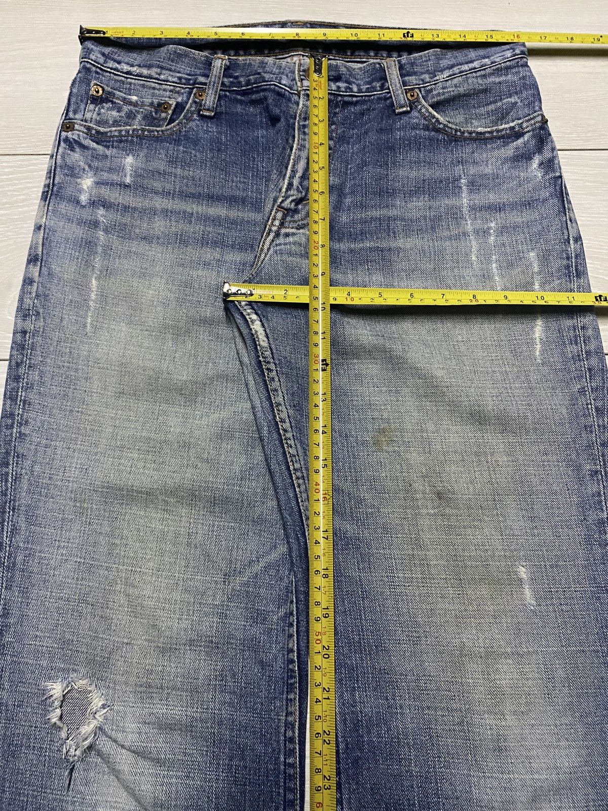 Levi's Vintage Levis Light Wash Distressed Flare Jeans Size US 32 / EU 48 - 13 Thumbnail