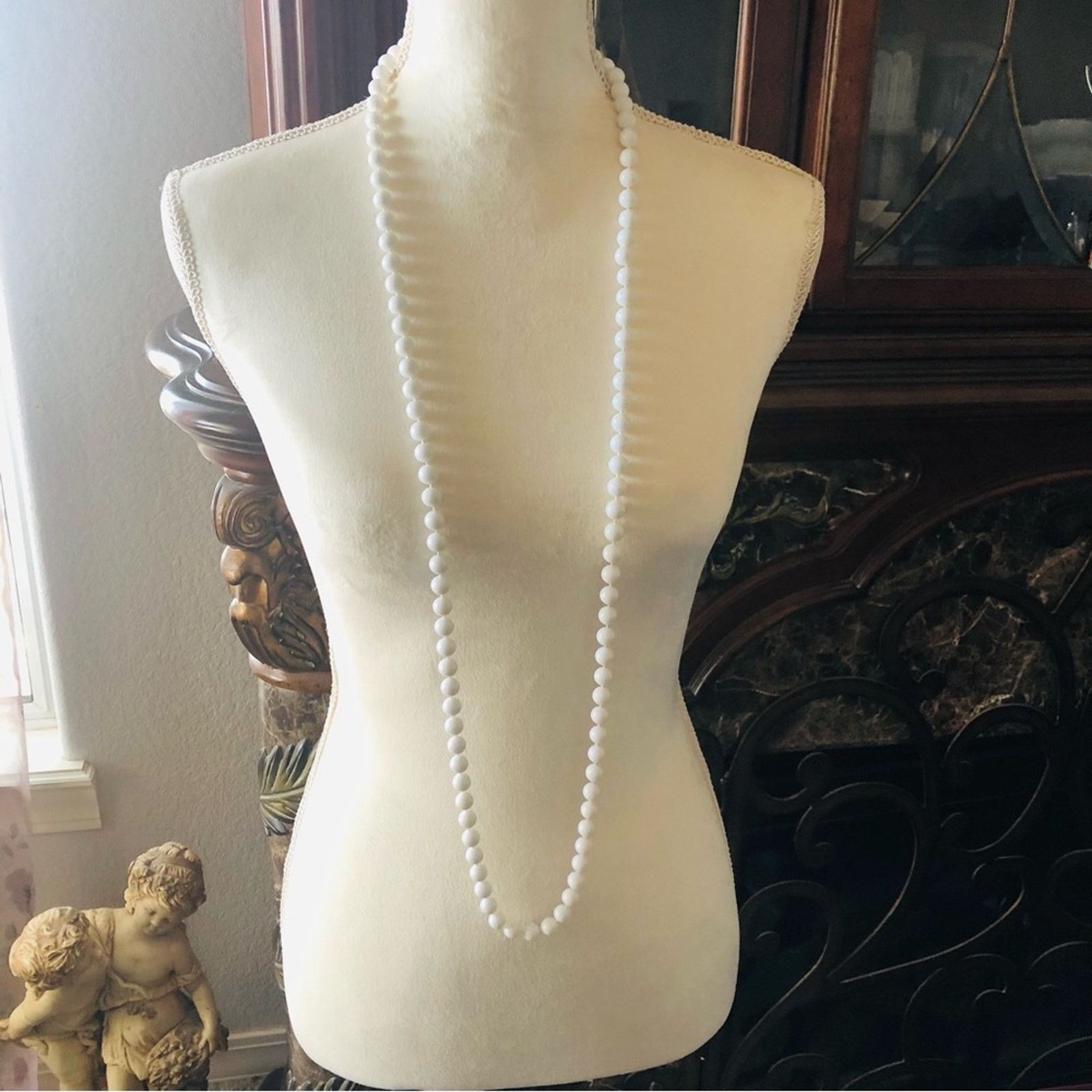 Jewelry Knotted white plastic pearl bead necklace Size ONE SIZE - 2 Thumbnail