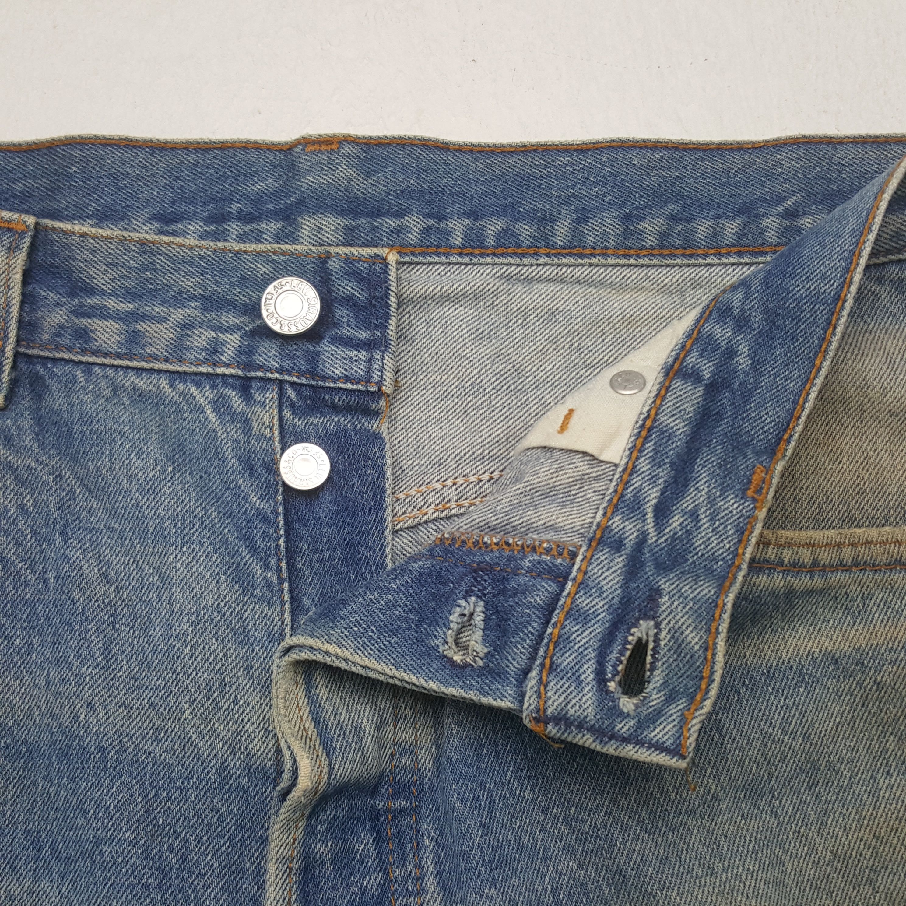 Levi's Vintage Clothing Vintage Levi's 501 Distressed Style Denim Jeans Size US 33 - 12 Thumbnail
