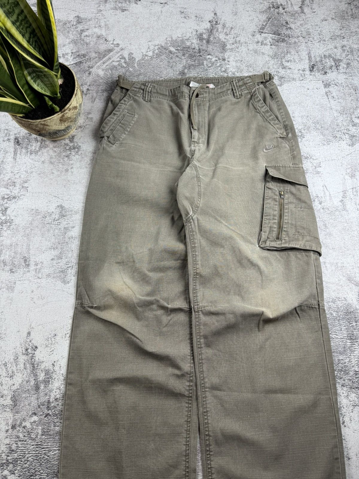 Nike Thrashed Nike 90s Distressed Japanese Y2K Vintage Cargo Jeans Pants Trousers Size US 36 / EU 52 - 4 Thumbnail