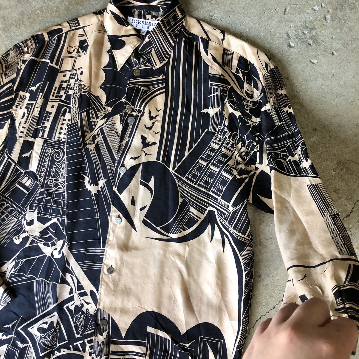 DC Comics × Iceberg × Vintage Vintage 90s Iceberg Batman Animated Series Silk Shirt Size US M / EU 48-50 / 2 - 4 Thumbnail