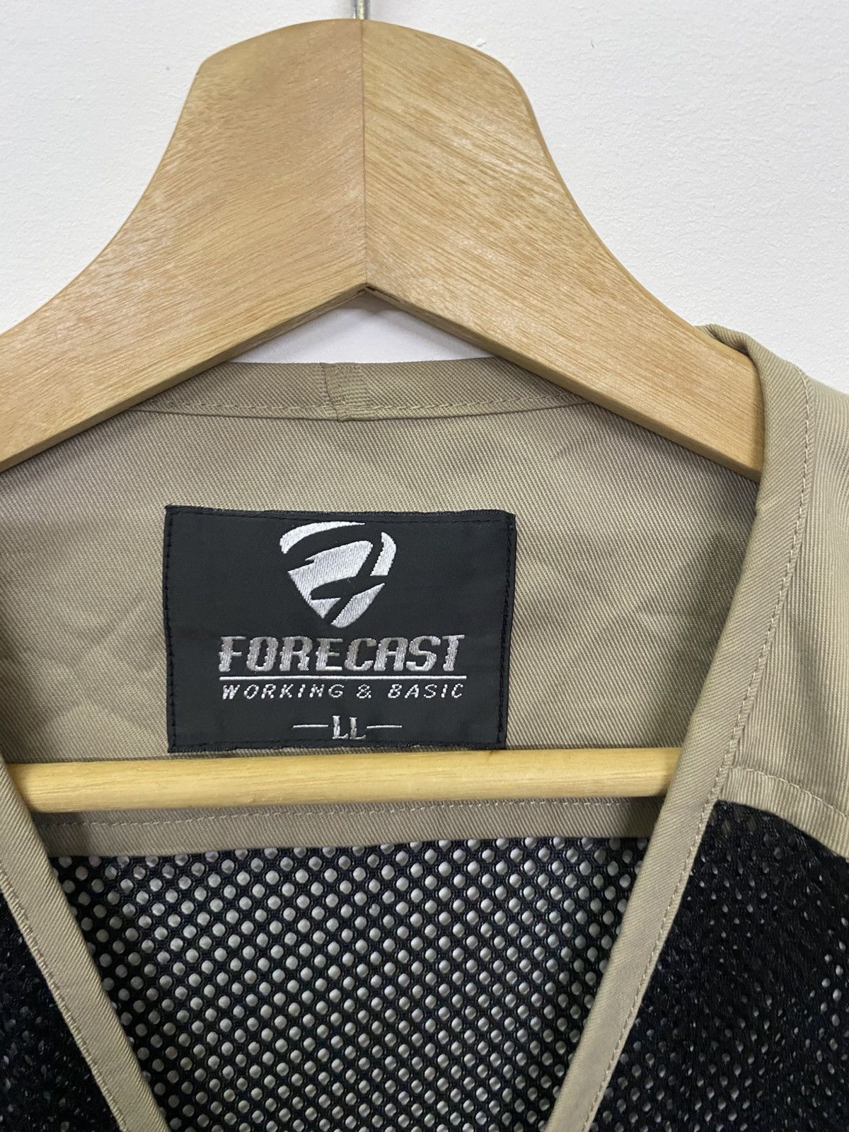 Japanese Brand Forecast Tactical Vest Size US L / EU 52-54 / 3 - 5 Thumbnail