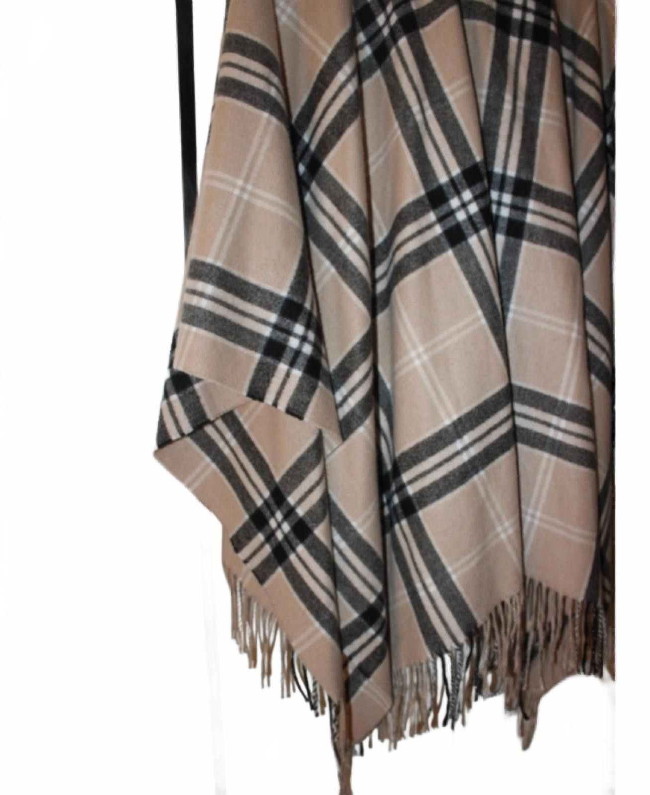 Other Adrienne Vittadini Plaid Fringe Poncho Wrap Sweater One Sz Size ONE SIZE - 5 Thumbnail