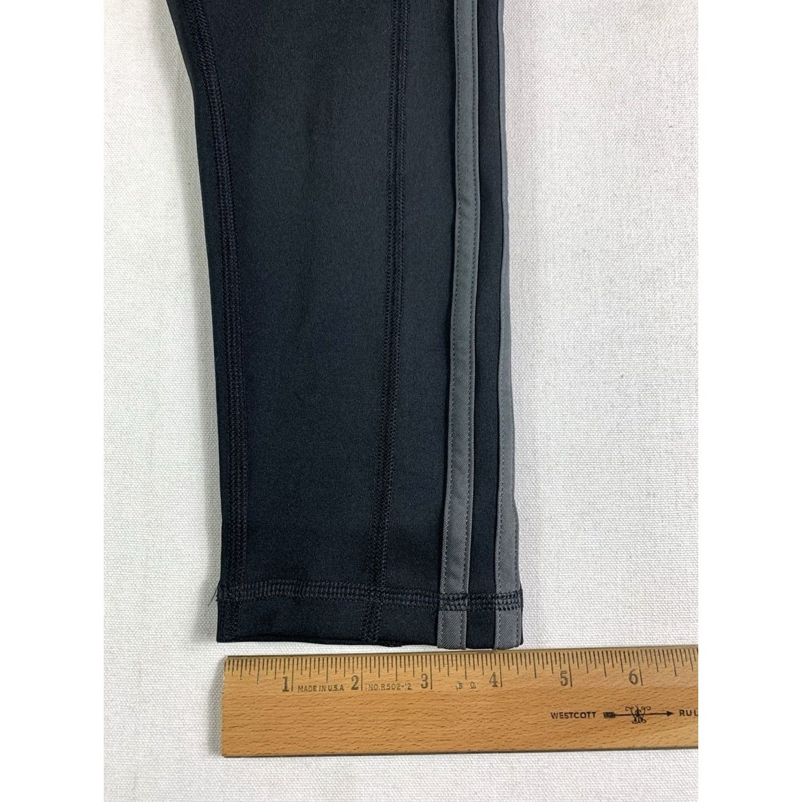 Adidas Adidas Women's black yoga Aeroready 3/4 Tights w/ Media Pockets HM8320 XS Small Bodywear Nike? Size ONE SIZE - 2 Thumbnail