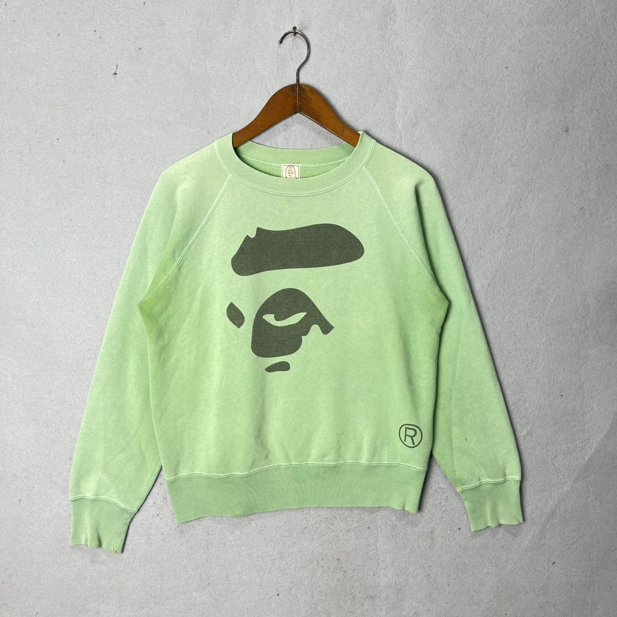 Bape Vintage BAPE Ape Head Crewneck Sweatshirt Green Japan Size US S / EU 44-46 / 1 - 1 Thumbnail