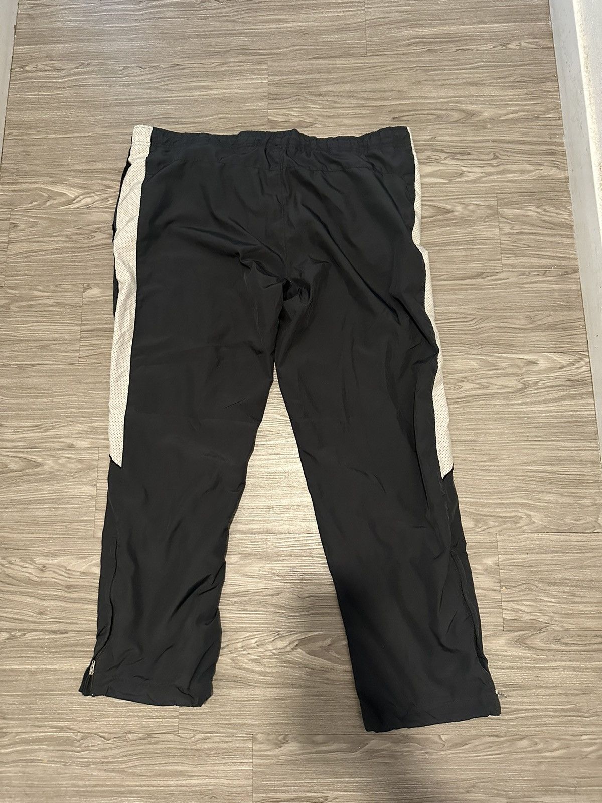 Nike Nike Sweatpants Size US 36 / EU 52 - 2 Thumbnail