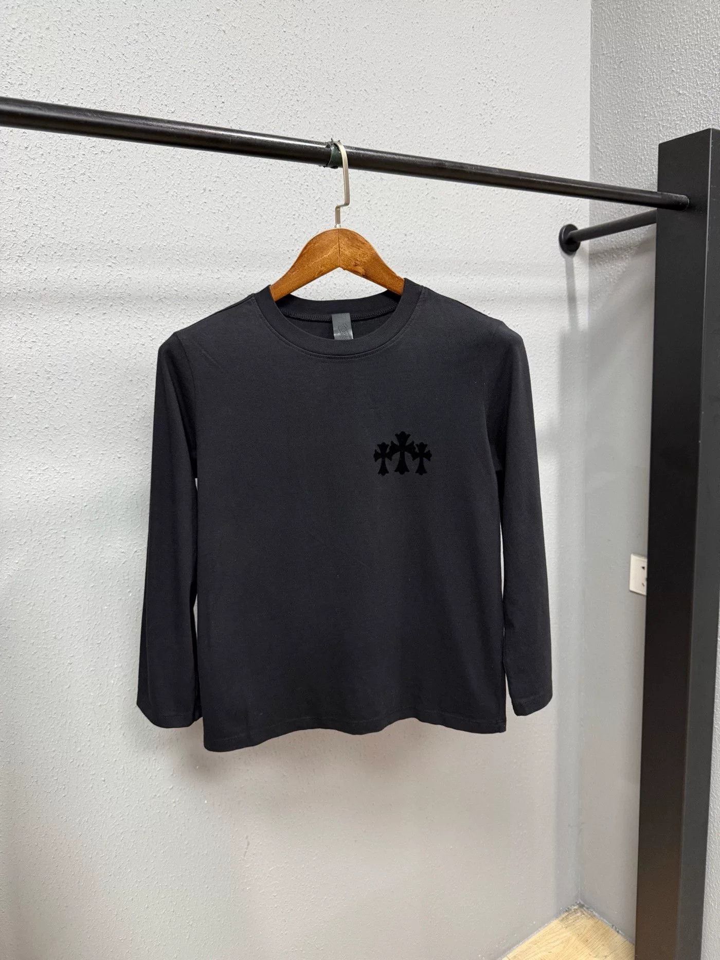 Chrome Hearts Chrome Hearts Black Velvet Cross Longsleeve Size US M / EU 48-50 / 2 - 1 Thumbnail