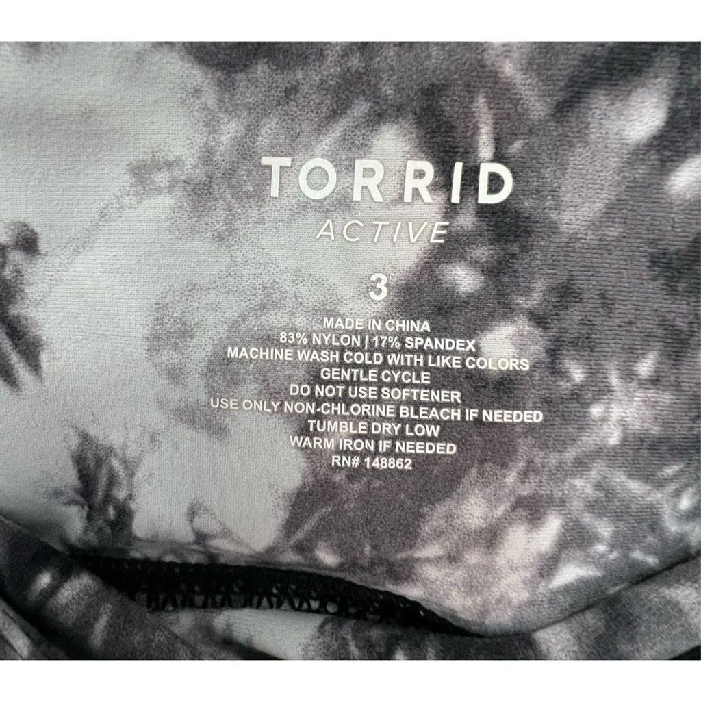 Torrid Torrid Black And Grey Marbled Leggings With Zipper Pocket Size 25" / US 0 / IT 36 - 3 Thumbnail