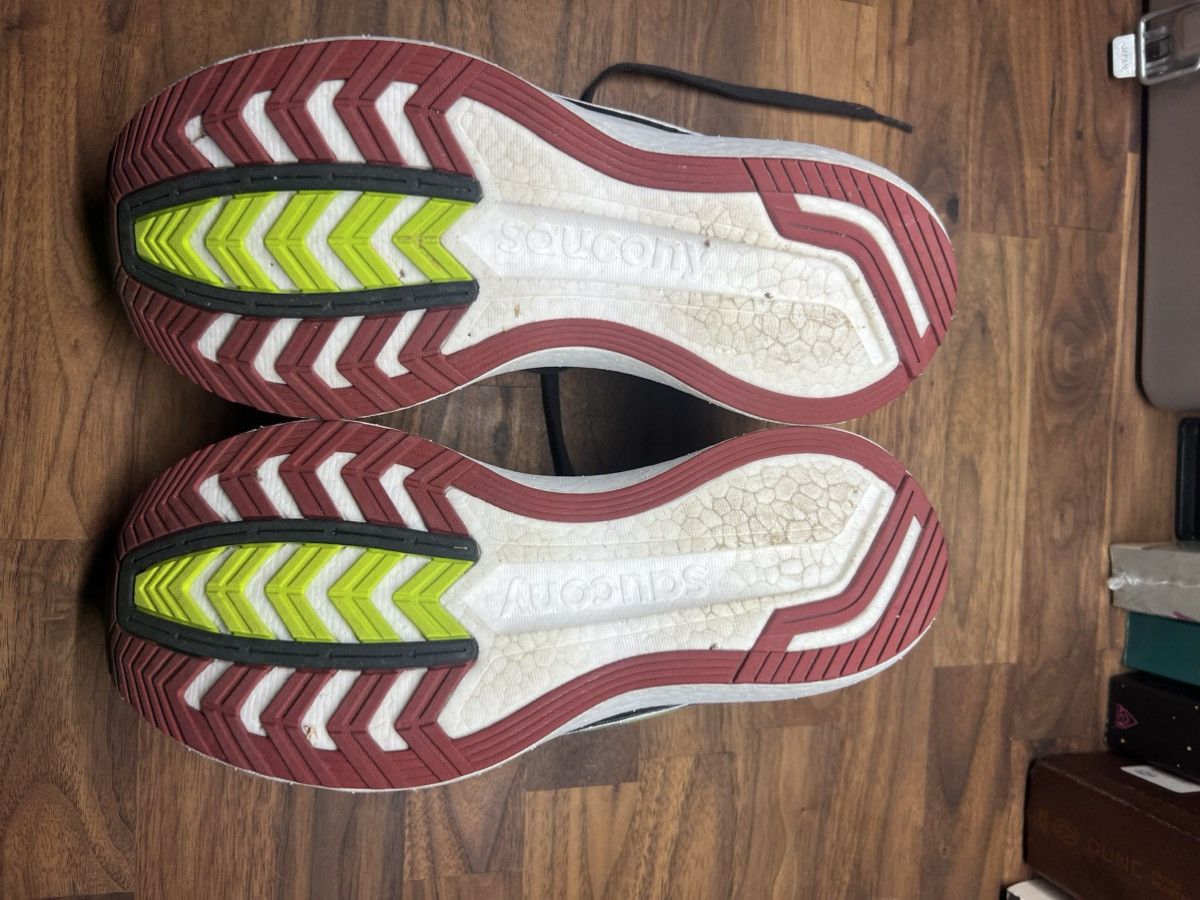 Saucony Saucony Endorphin Speed Size US 7 / EU 40 - 4 Thumbnail