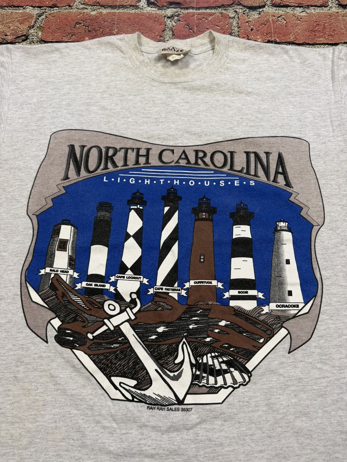 Other Vintage North Carolina Lighthouses Graphic T Shirt Brazos Size US L / EU 52-54 / 3 - 6 Thumbnail