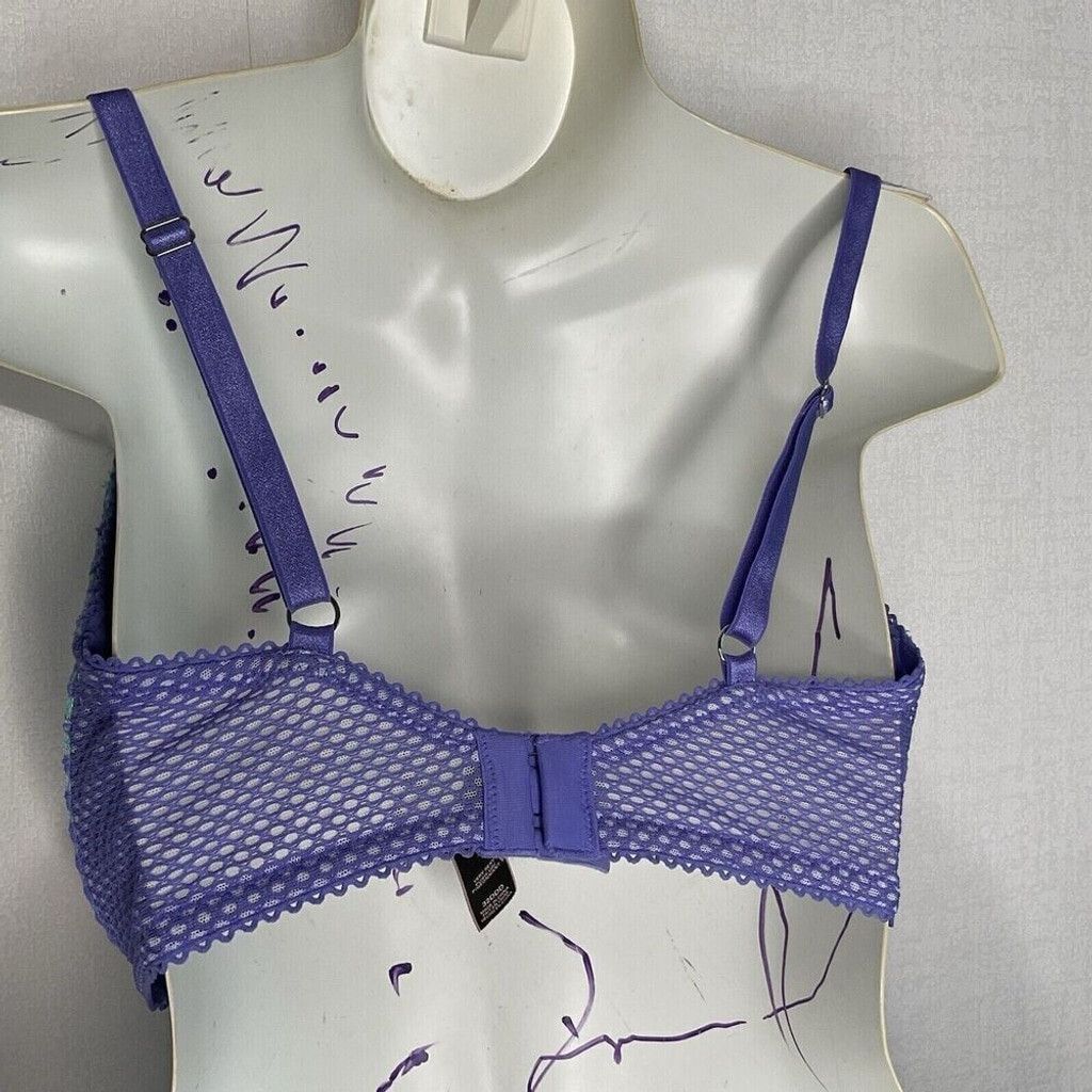 Victoria's Secret Victoria's Secret Very Sexy Push Up Pigeonnant Bra 32DDD Size ONE SIZE - 6 Thumbnail
