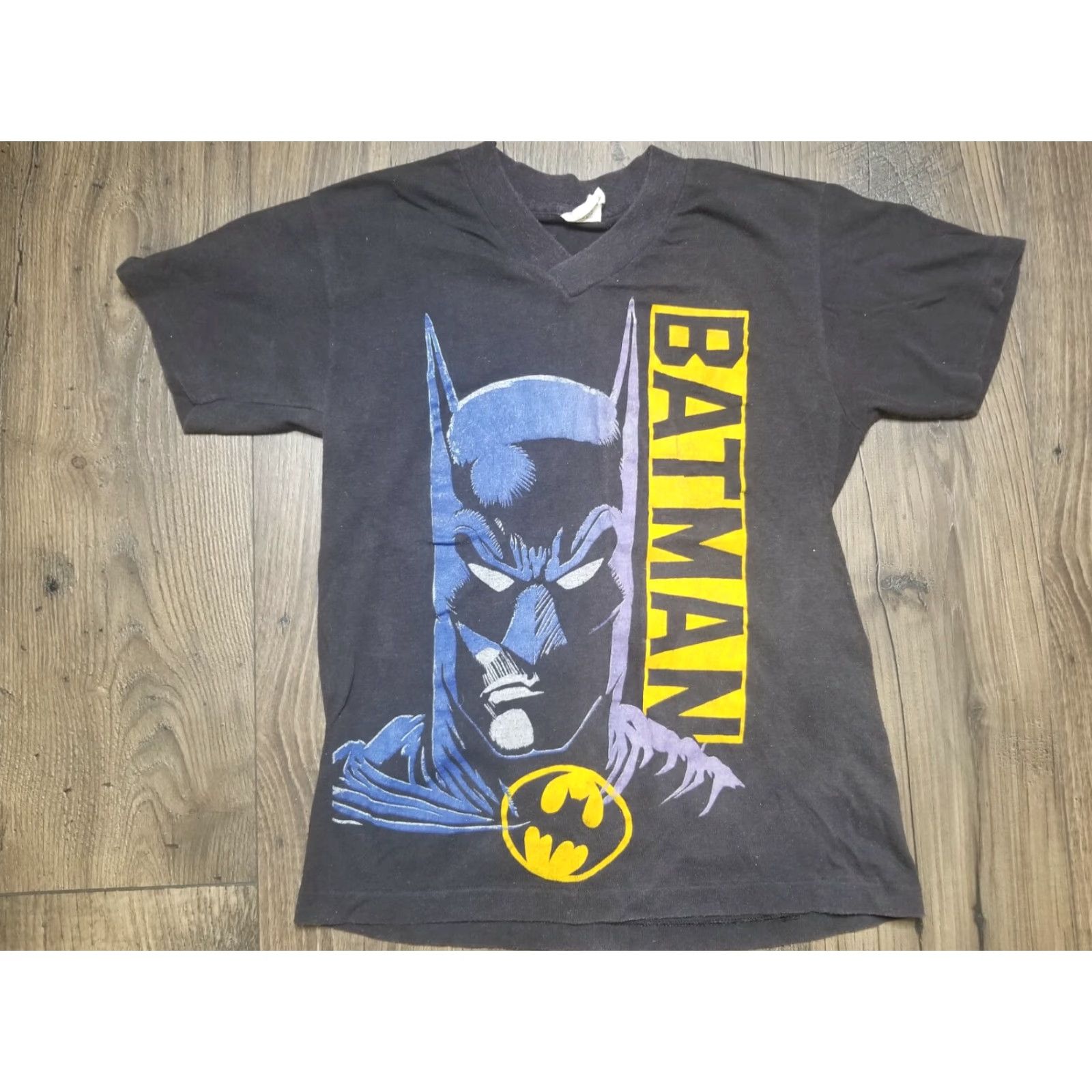 Vintage VINTAGE Batman 1989 Michael Keaton Batman T Shirt S Black V-Neck Single Stitch Mens Shirt Size US S / EU 44-46 / 1 - 7 Thumbnail