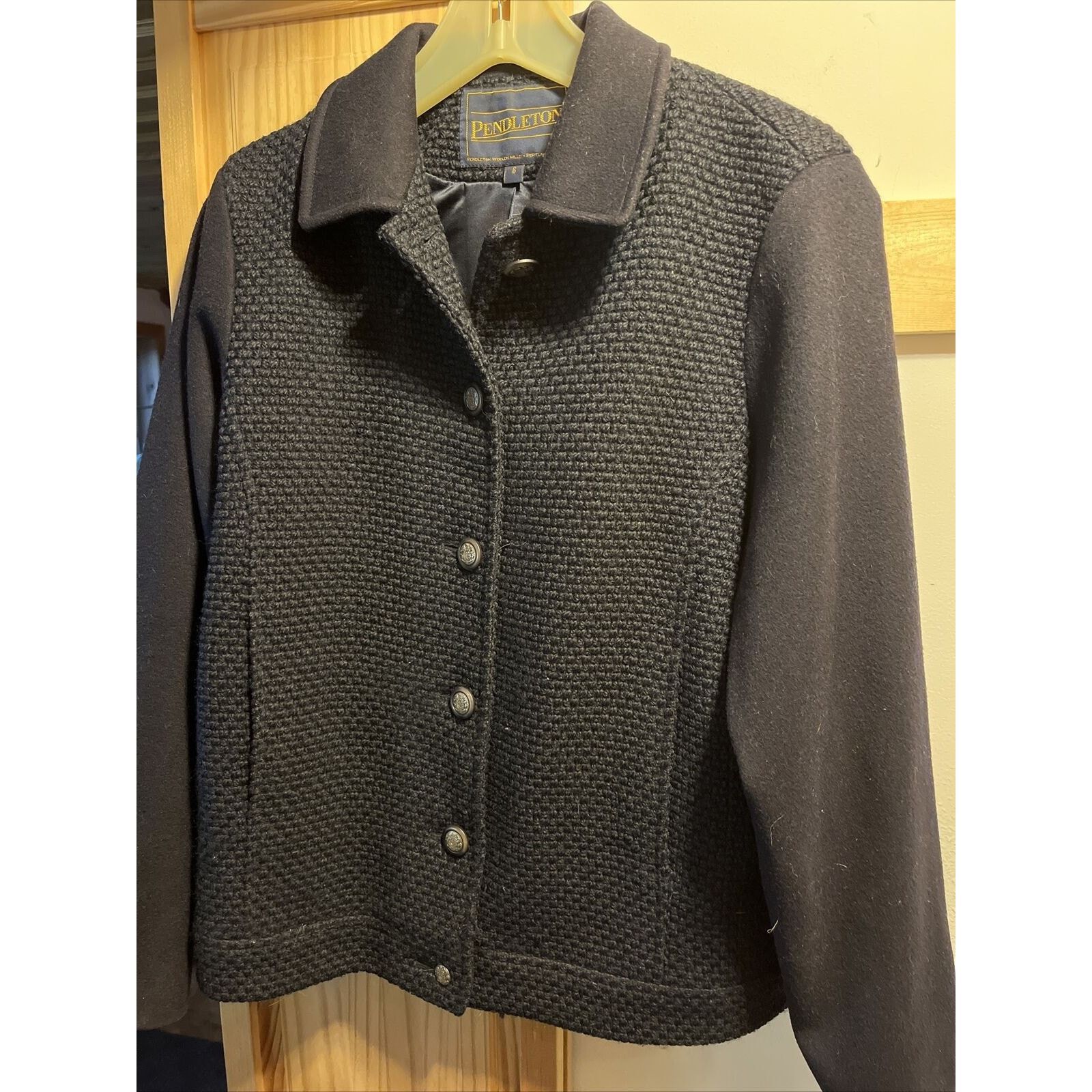 Pendleton Pendleton 100% V1rgin Wool Coat Vintage Women’s 6 Navy Coat Size M / US 6-8 / IT 42-44 - 9 Thumbnail