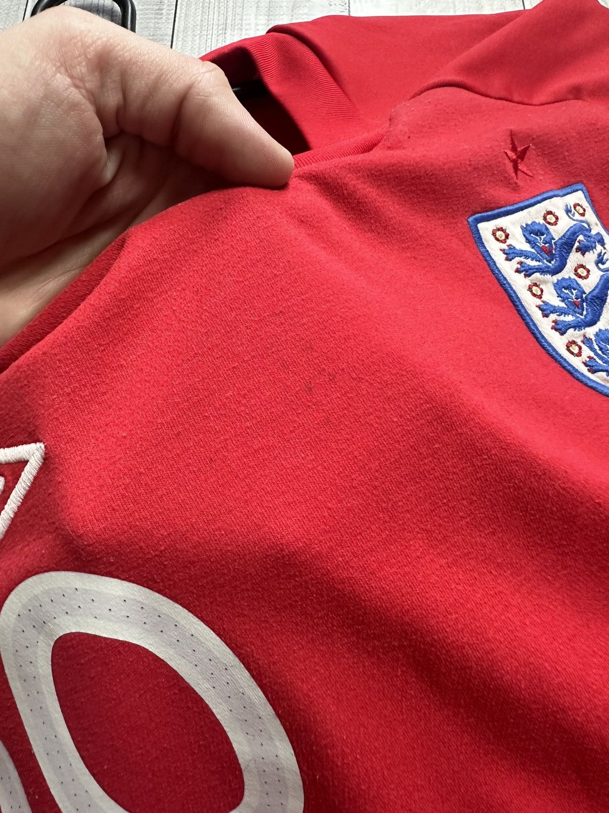 Umbro × Vintage Vintage Umbro England soccer jersey 10 Rooney size S/M Size US S / EU 44-46 / 1 - 8 Thumbnail