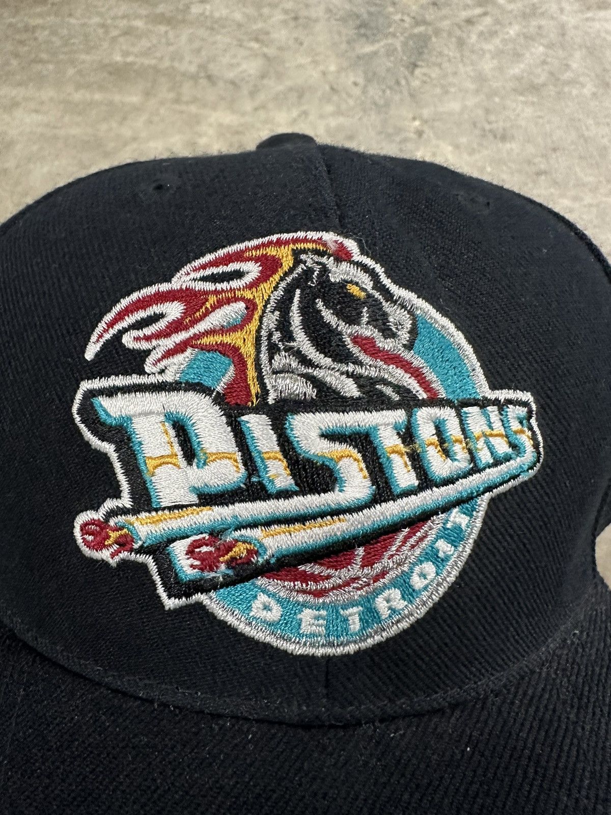 NBA × Sports Specialties × Vintage Vintage 90s Sports Specialties Detroit Pistons Wool Snapback Size ONE SIZE - 4 Thumbnail