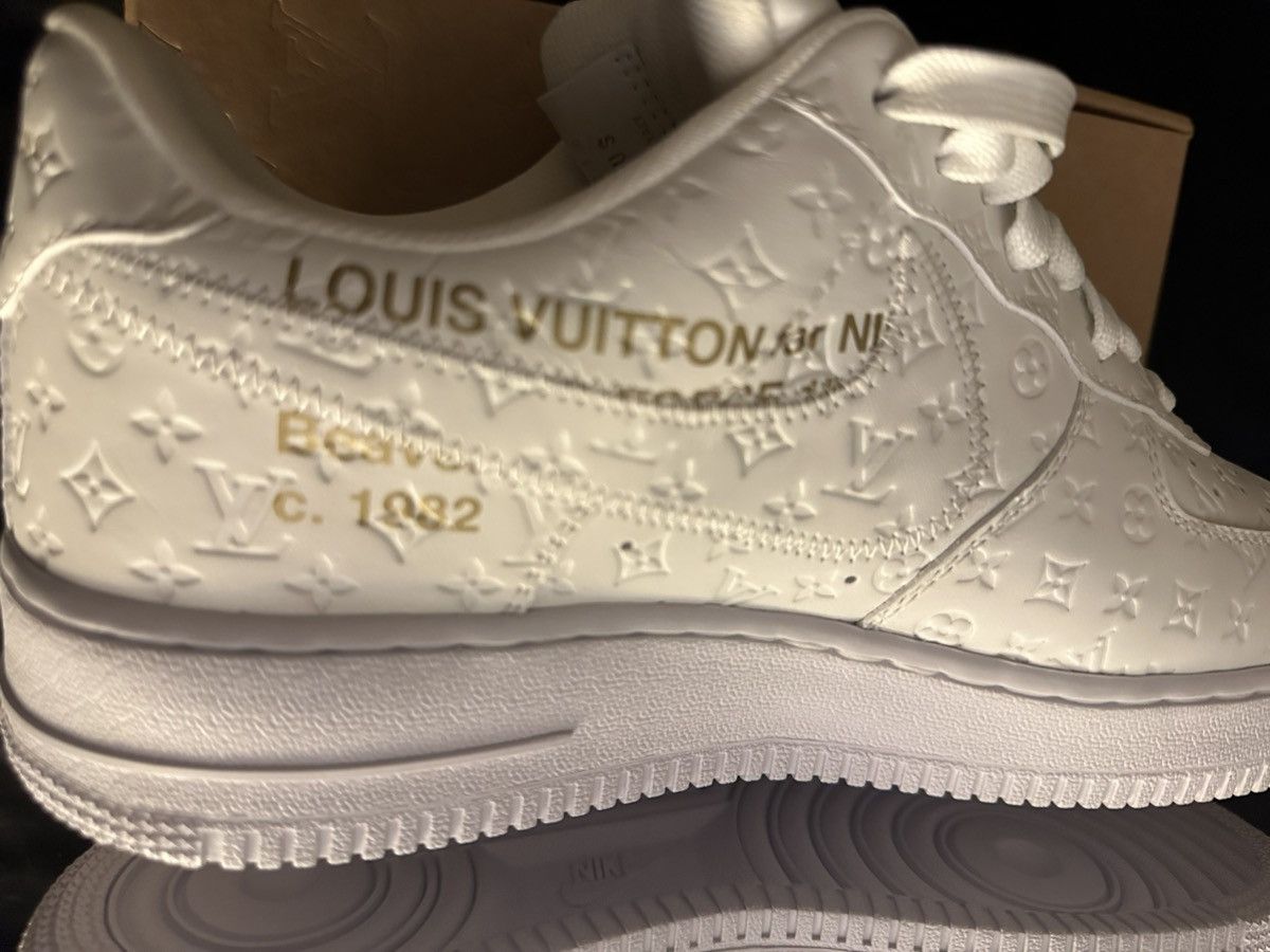 Louis Vuitton × Nike × Virgil Abloh Louis Vuitton Nike Air Force 1 Low by Virgil Abloh Size US 9.5 / EU 42-43 - 13 Thumbnail