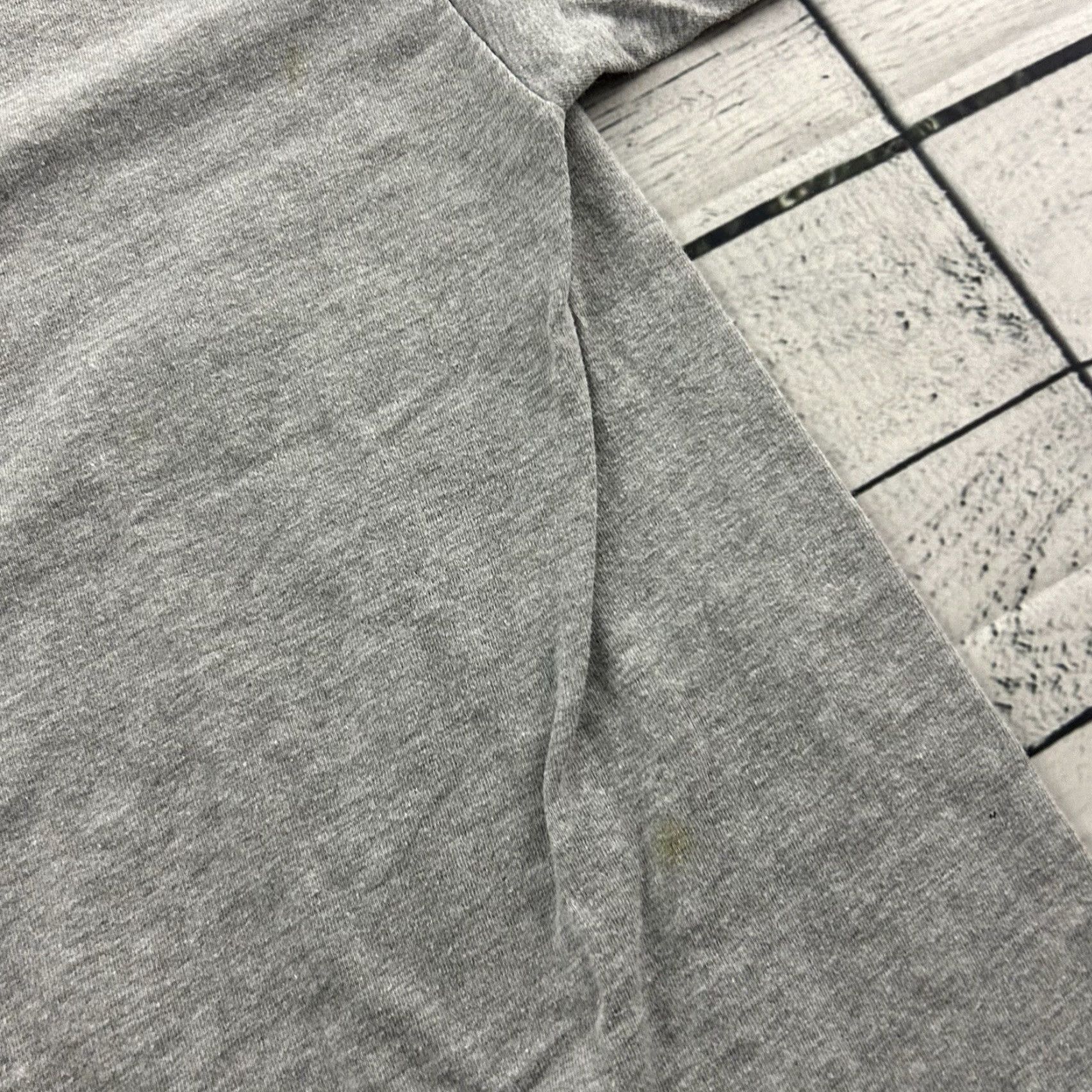 Tommy Hilfiger VINTAGE Tommy Hilfiger Short Sleeve T Shirt Men's XL Gray Size US XL / EU 56 / 4 - 4 Thumbnail