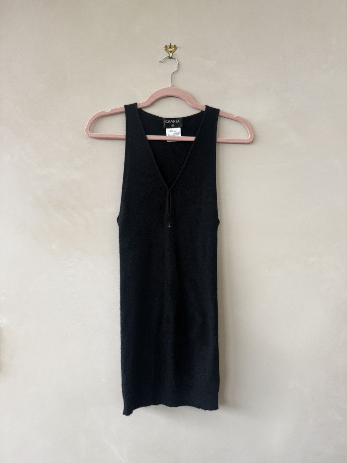 Chanel Vintage black cashmere chanel tank top Size XS / US 0-2 / IT 36-38 - 11 Thumbnail