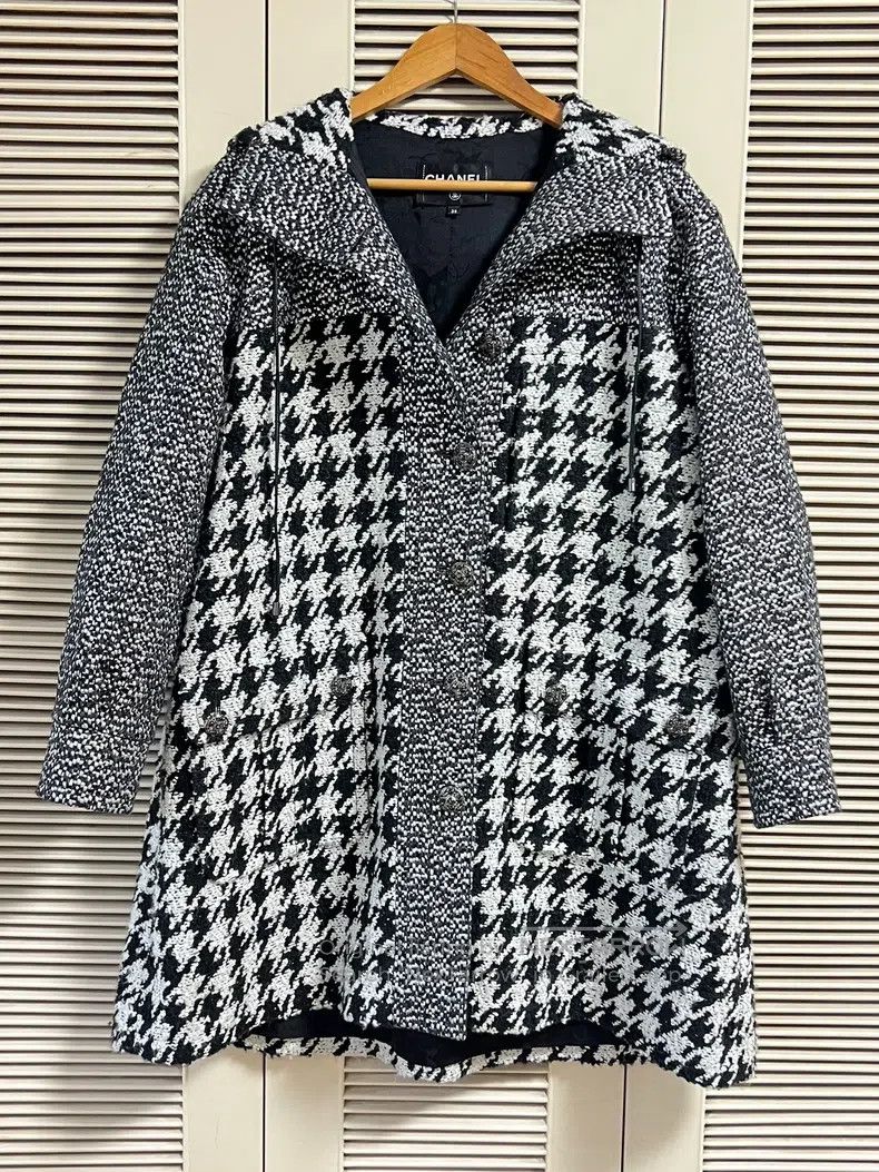 Chanel Chanel Bird check coat Size XS / US 0-2 / IT 36-38 - 1 Thumbnail