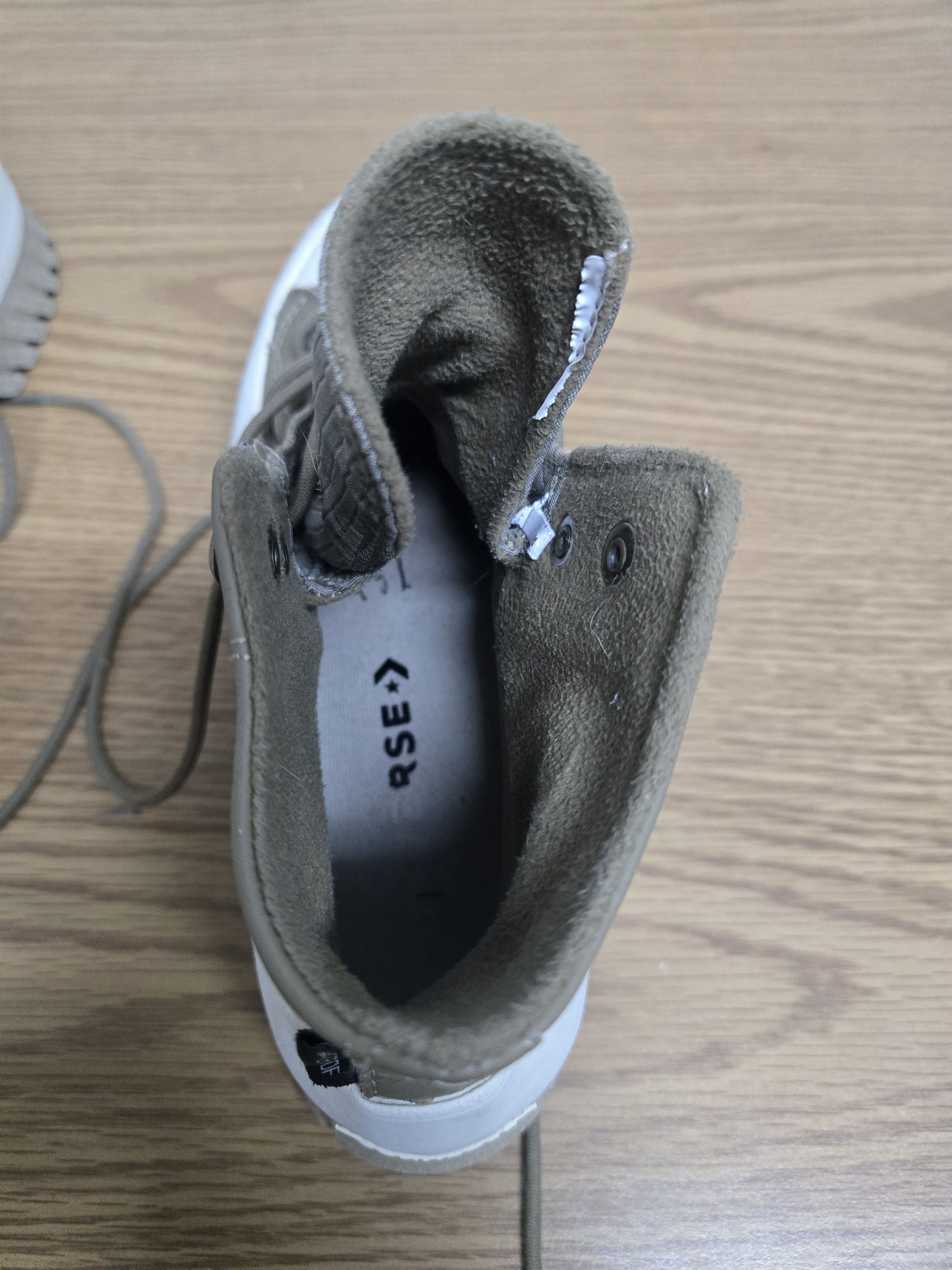 Converse Converse Chuck Taylor All Star Lugged Winter 2.0 Shoes Khaki Size US 7.5 / IT 37.5 - 7 Thumbnail