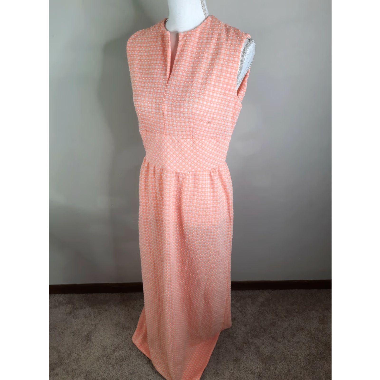 Vintage VINTAGE 60s 70s Textured Polyester Check Evening Gown Maxi Dress Coral Small Women’s Size S / US 4 / IT 40 - 2 Thumbnail