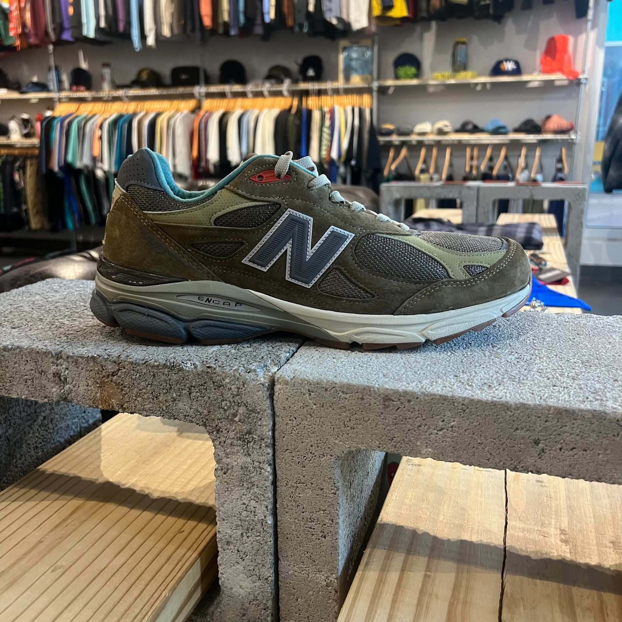 Bodega × New Balance Size 11 • New Balance X Bodega 990v3 Size US 11 / EU 44 - 5 Thumbnail