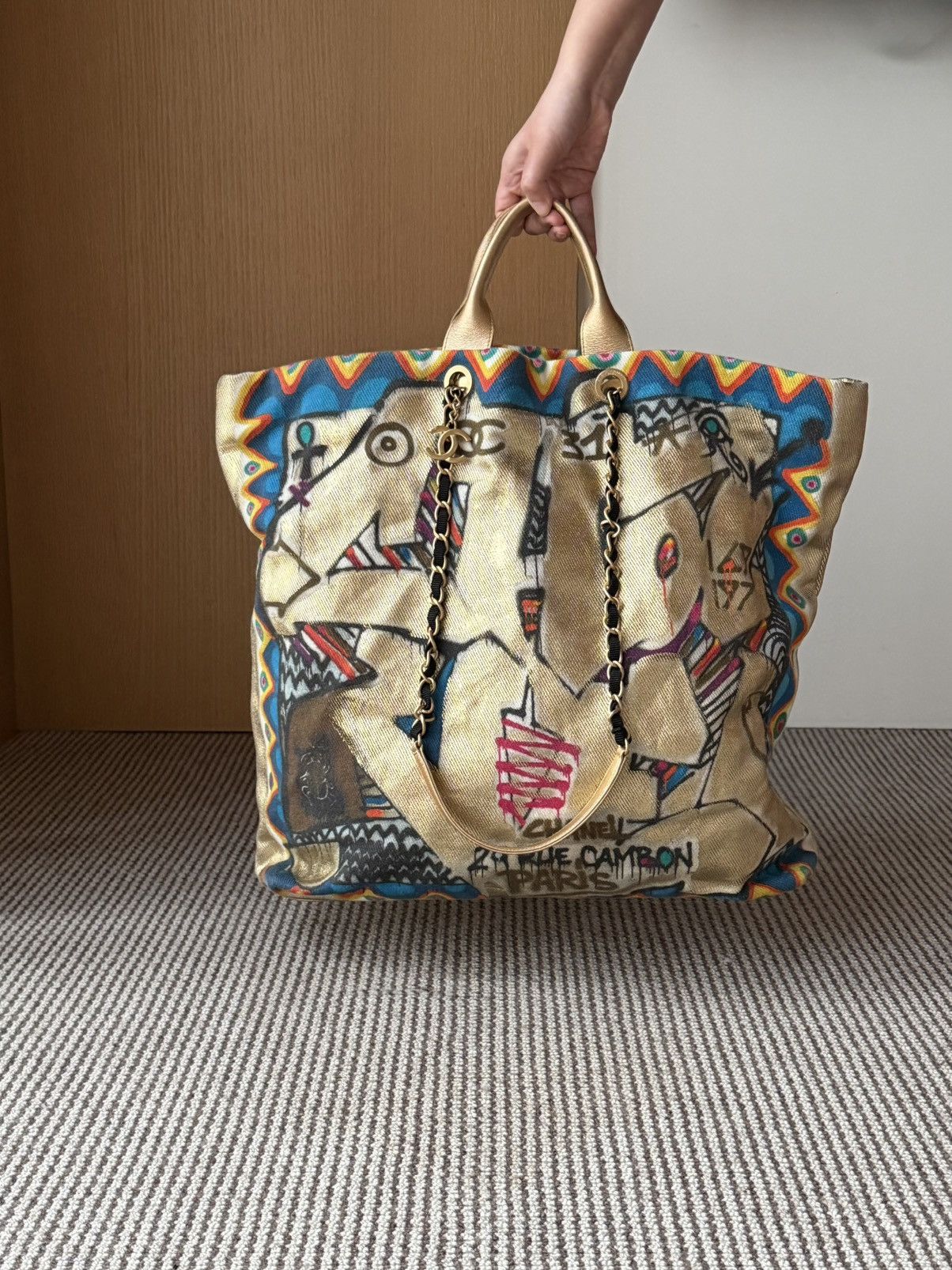 Chanel Chanel 2019 Paris Egypt Graffiti Tote bag Size ONE SIZE - 1 Thumbnail