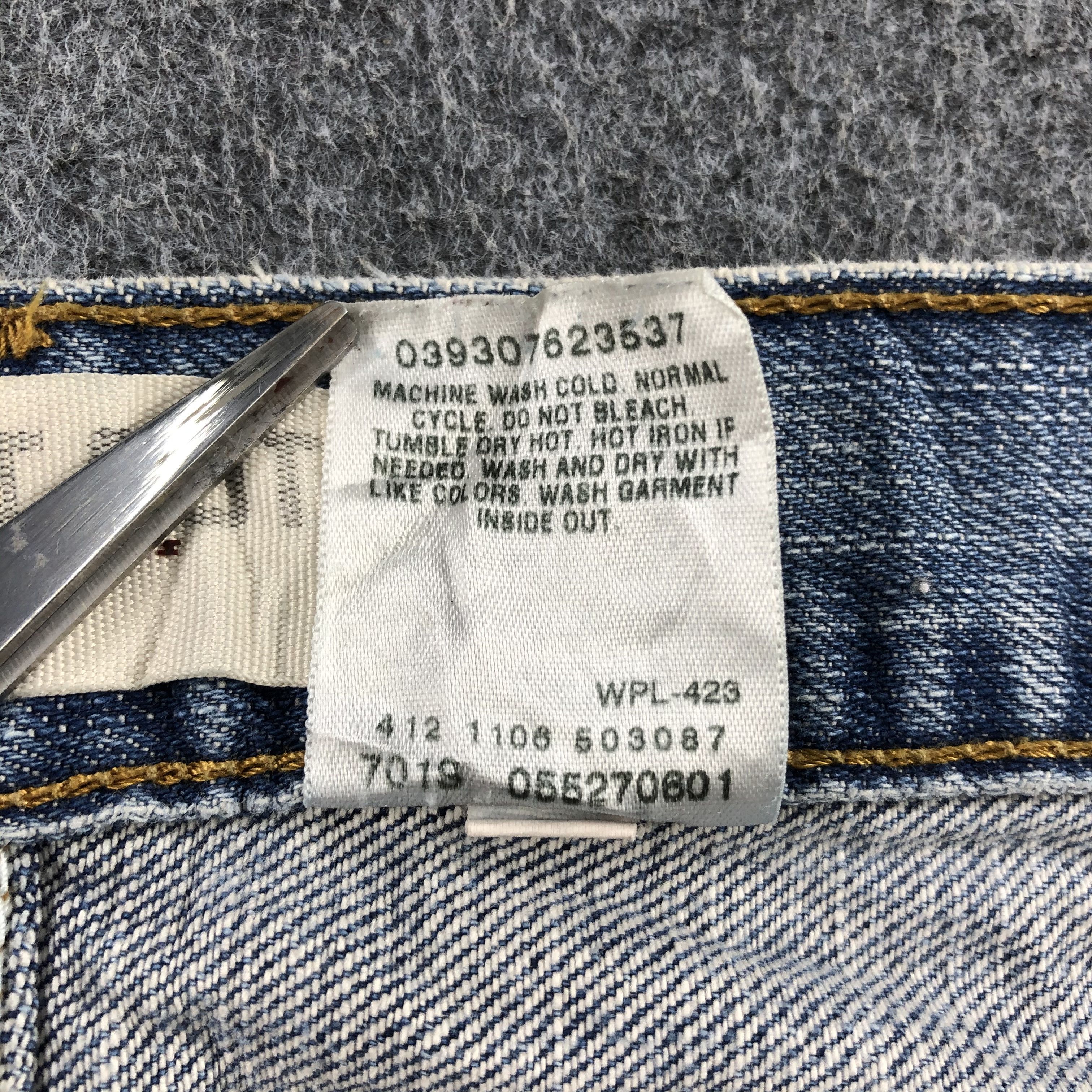 Levi's Vintage Blue Wash Levis 527 Flared Jeans-J2230 Size US 33 - 12 Thumbnail