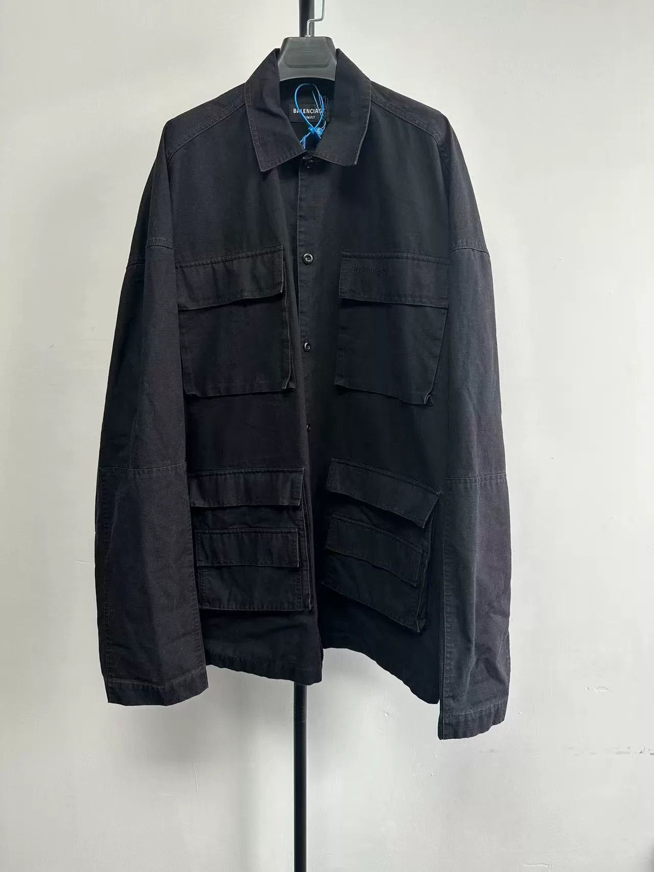 Balenciaga Balenciaga Solid Lapel Single-Breasted Loose Shirt Size S / US 4 / IT 40 - 1 Thumbnail