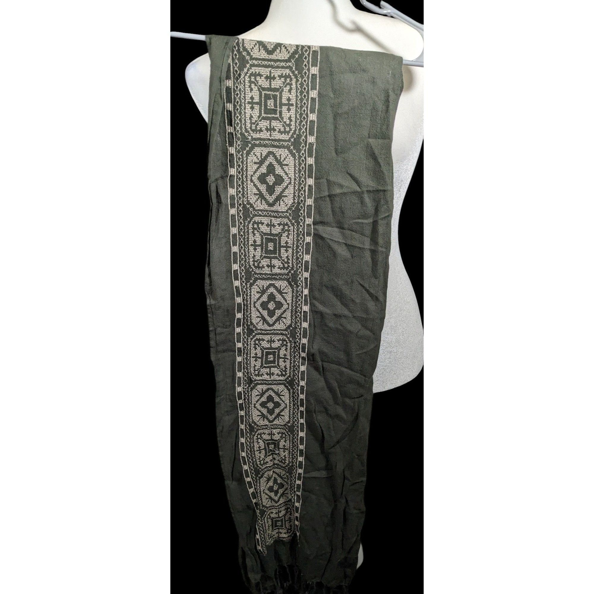 Other Vintage Green And White Floral Embroidered Scarf Size ONE SIZE - 1 Thumbnail