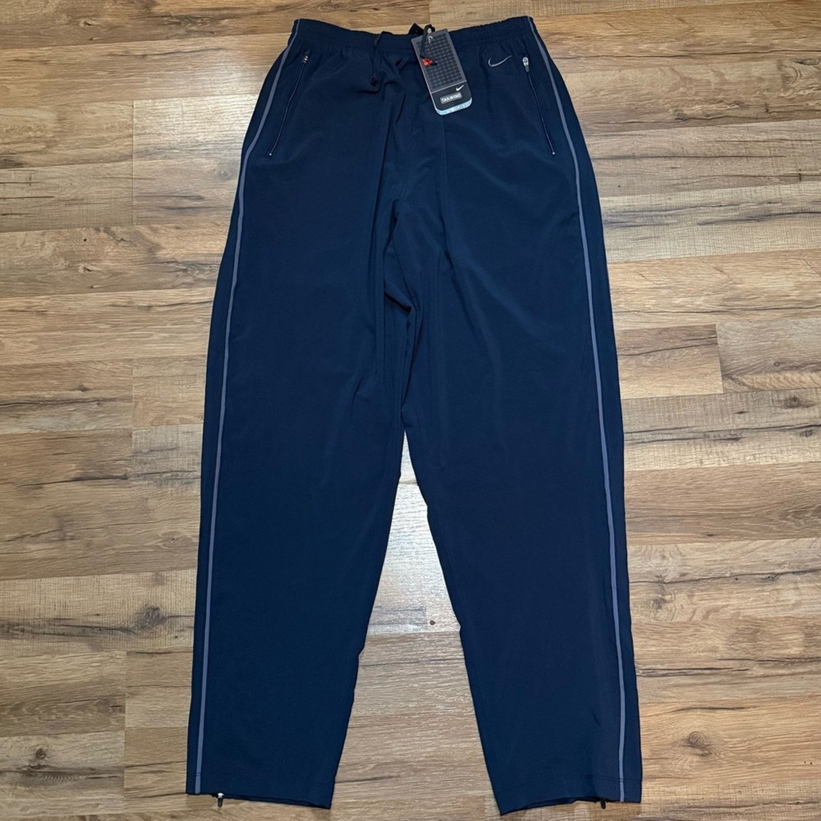 Nike 90s Nike Tailwind Dri-Fit Jogger Sweatpants Size US 30 / EU 46 - 1 Thumbnail