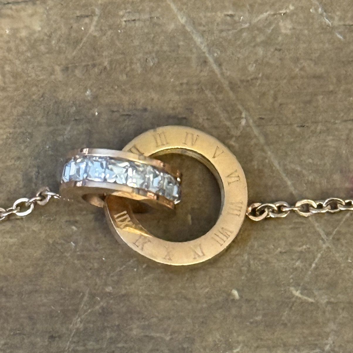 Other 18K gold plated eternity interlocking Roman numeral necklace Size ONE SIZE - 3 Thumbnail