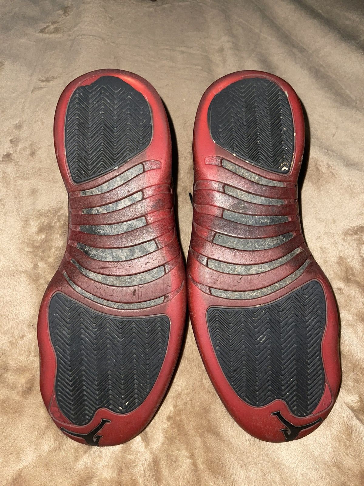 Jordan Brand Jordan 12 Flu Game (2009) Size US 12 / EU 45 - 5 Thumbnail