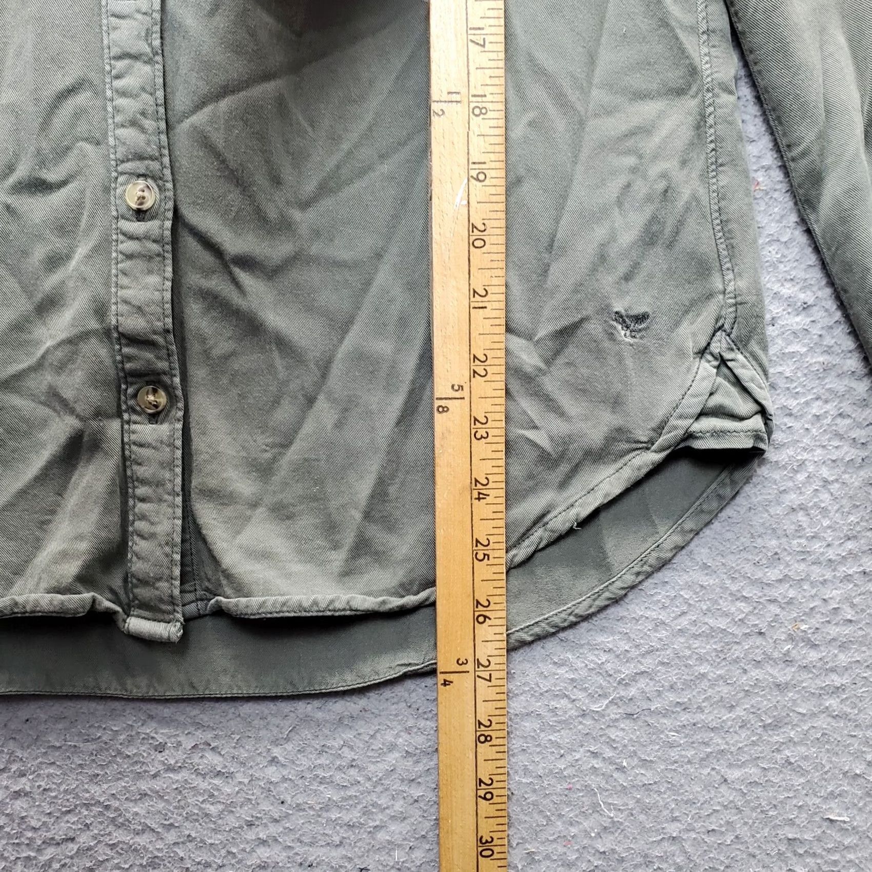 American Eagle Outfitters American Eagle Outfitters Button-Up Womens Size S Green 100% Viscose Collared Shirt Size S / US 4 / IT 40 - 4 Thumbnail