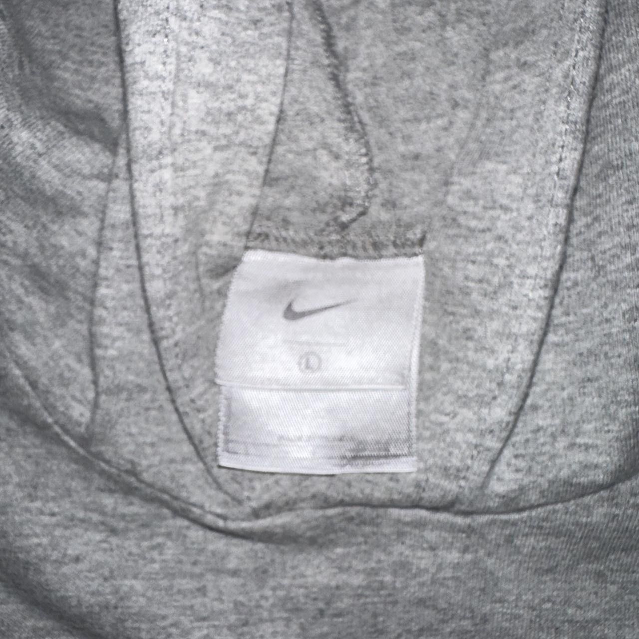 Nike Vintage Y2K Nike Light Hoodie Size US L / EU 52-54 / 3 - 3 Thumbnail