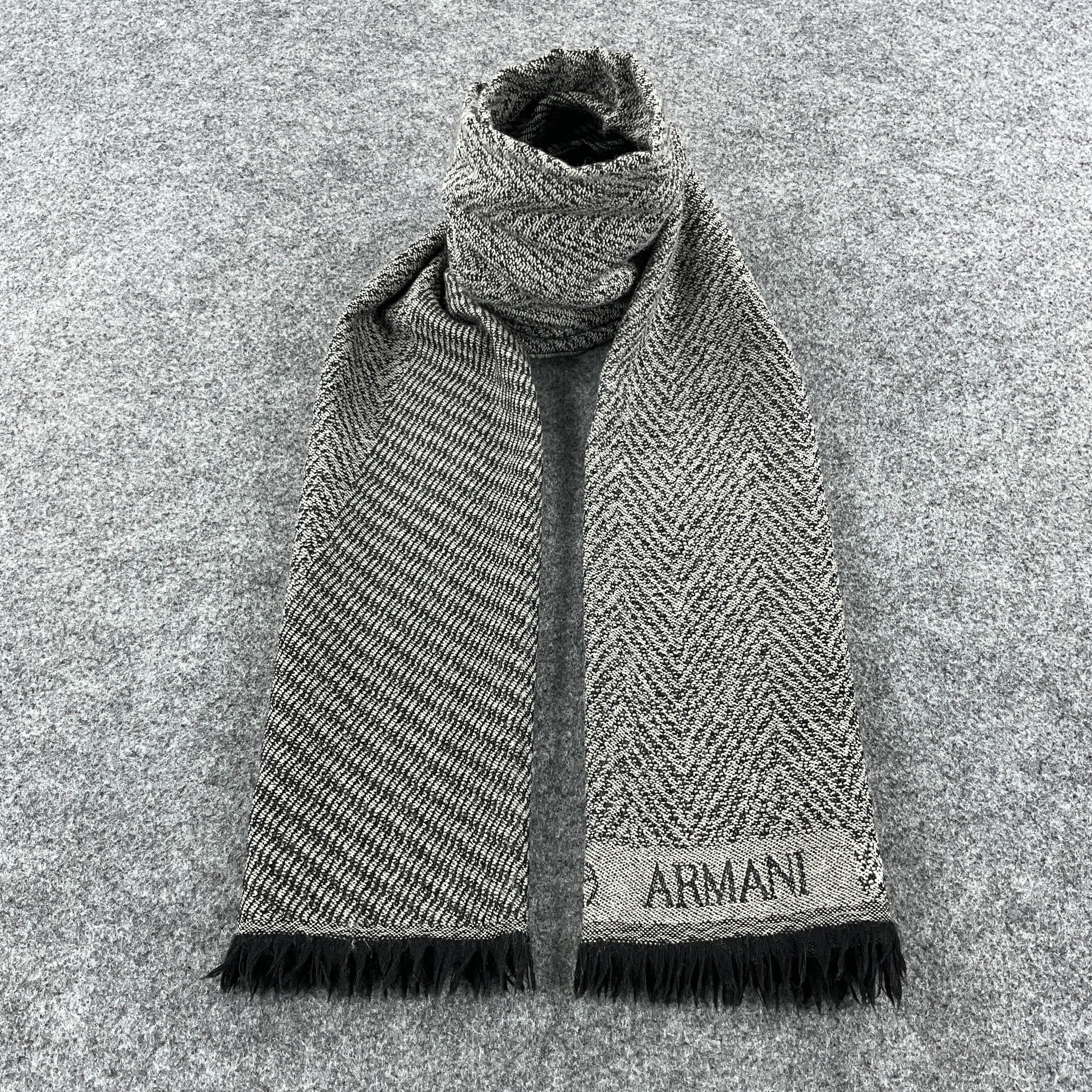 Giorgio Armani Giorgio Armani Scarf / Muffler / Neckwear T1242 Size ONE SIZE - 1 Thumbnail