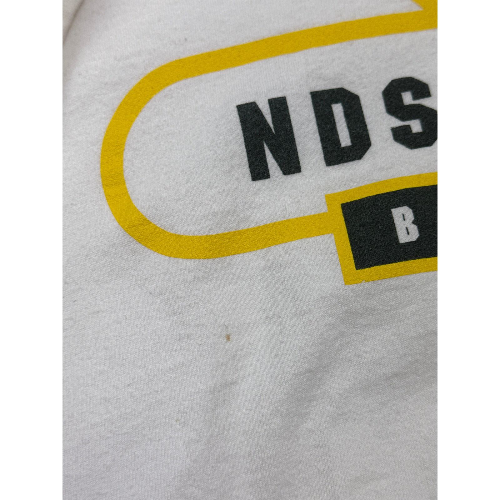 Vintage Vintage 90s Nike NDSU Bison Basketball Size XL Size US XL / EU 56 / 4 - 5 Thumbnail